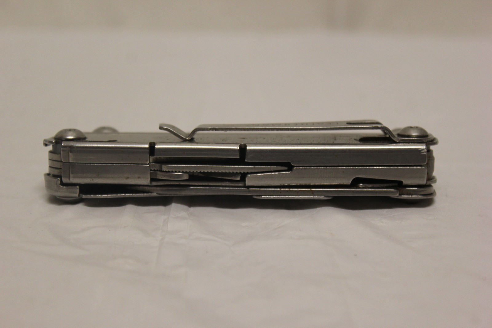 Leatherman Rev 3.8″ Multi-Tool, Stainless E2B1
