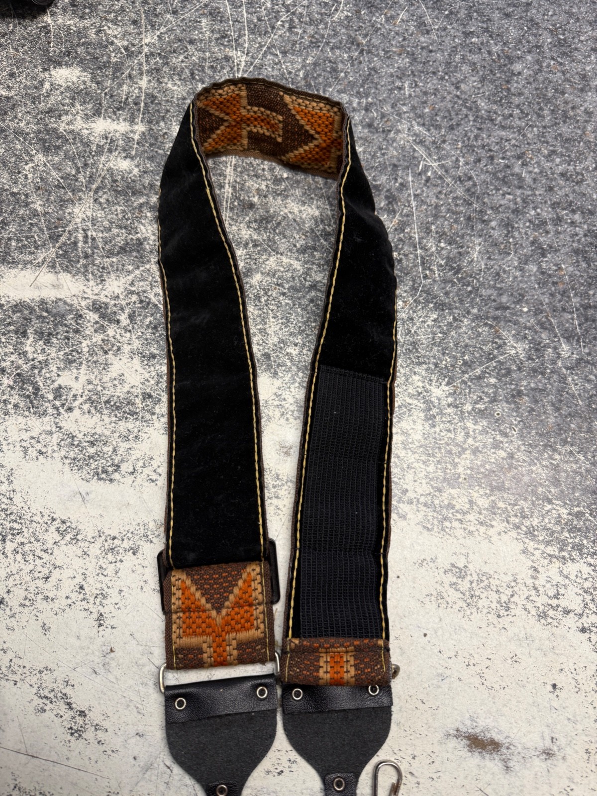 VINTAGE 2″ CAMERA STRAP SOFT BLACK LINED OLD VINTAGE RETRO BANJO