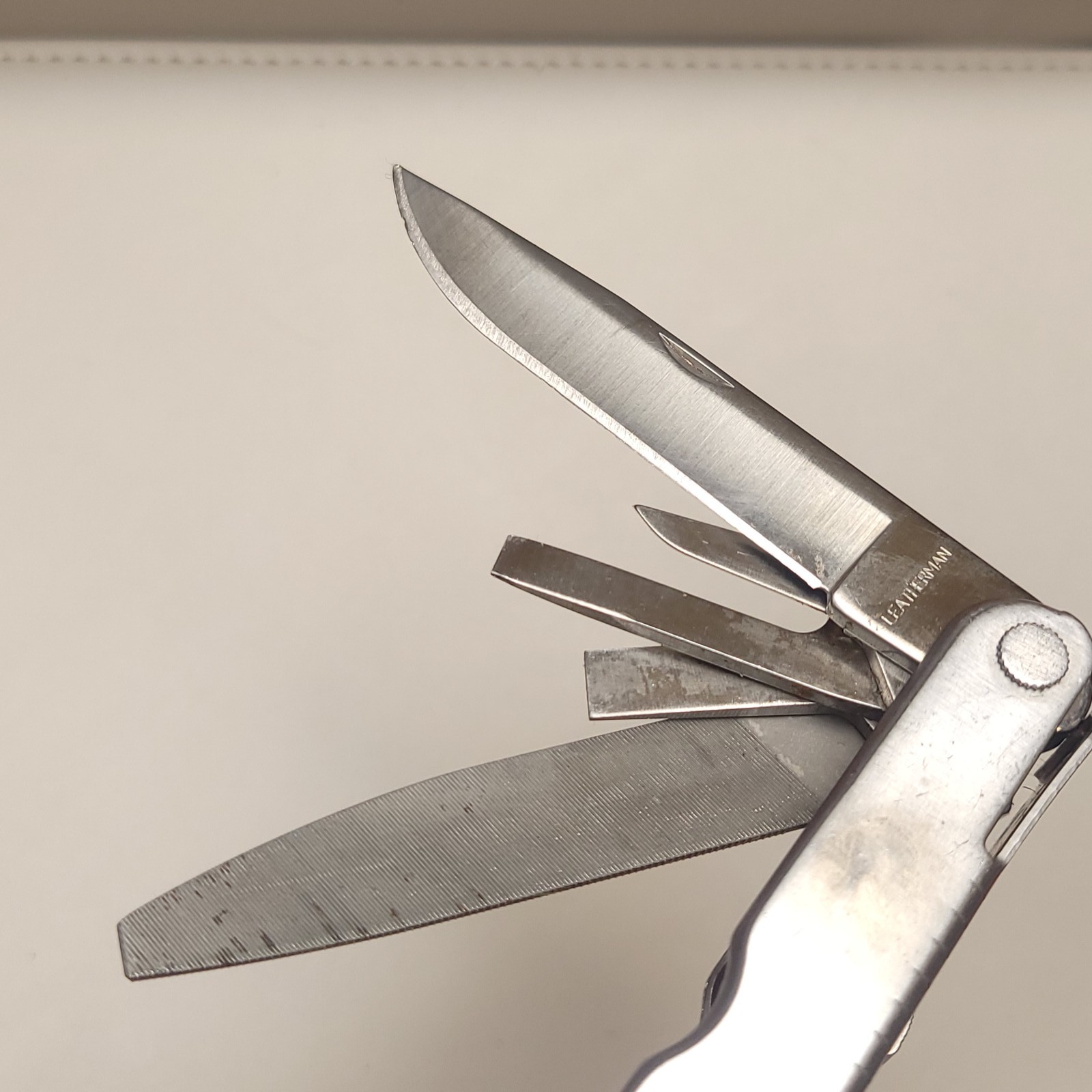 Leatherman Super Tool 200 Multi-Tool Pliers Saw Knife USA Made