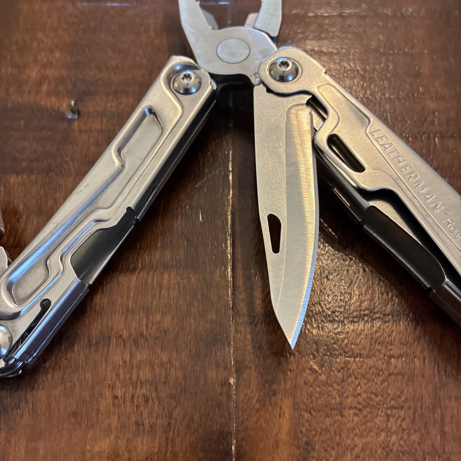 Leatherman Rev Multi-Tool “Nucor Decatur” – Nice!