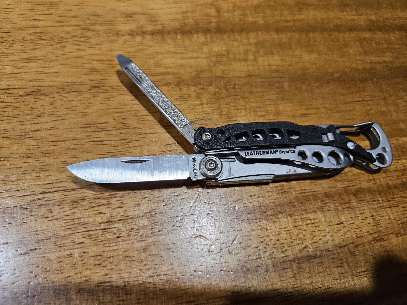 Leatherman Style cs