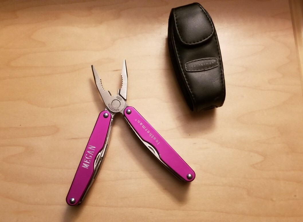 RARE Leatherman Juice XE6 Purple Thunder Original Sheath – Great Condition T86