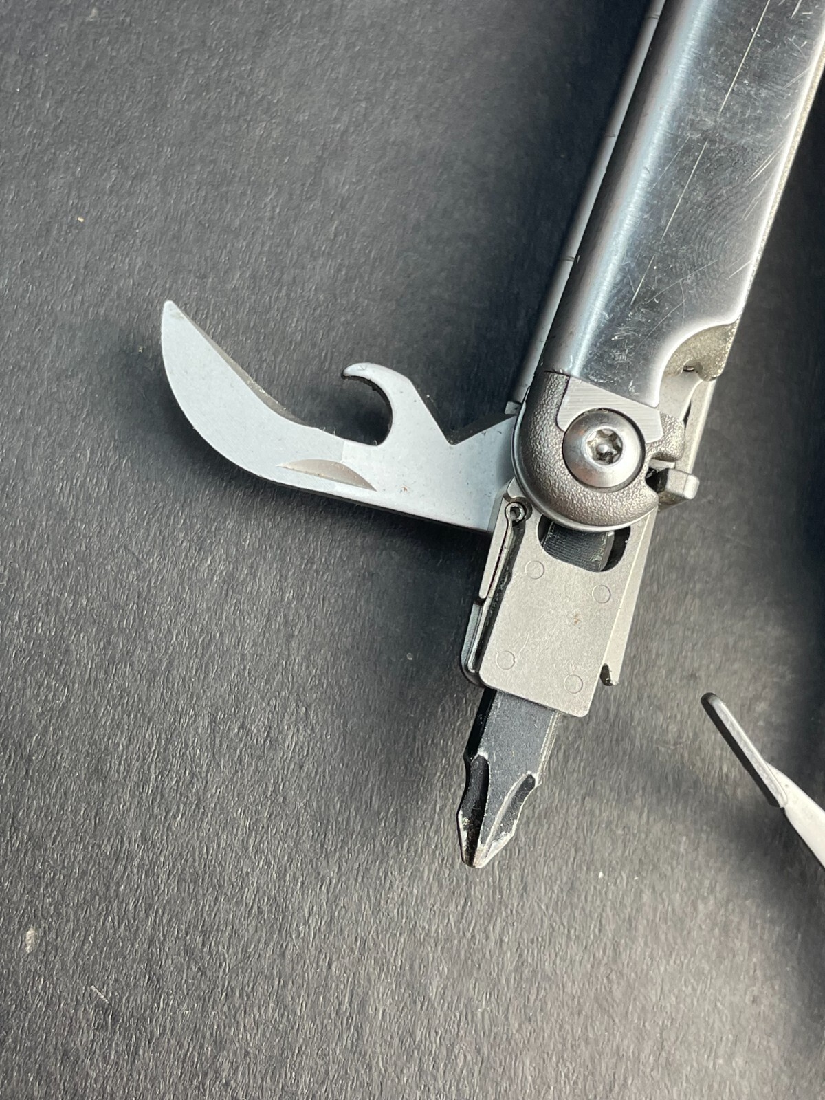 Leatherman Wave+ Plus Multi-Tool 18 Tools Included USA – Parts or Repair