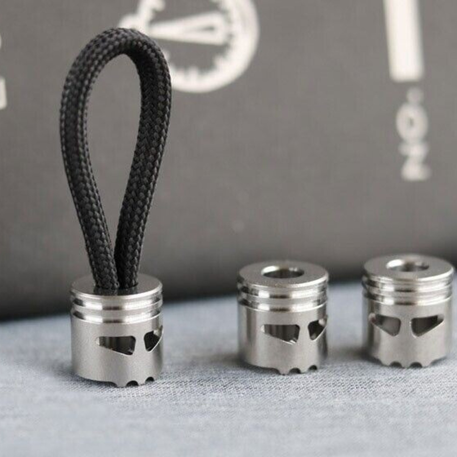 Titanium Knife Lanyard Bead Paracord Keychain Pendant Zip Pull EDC Accessories