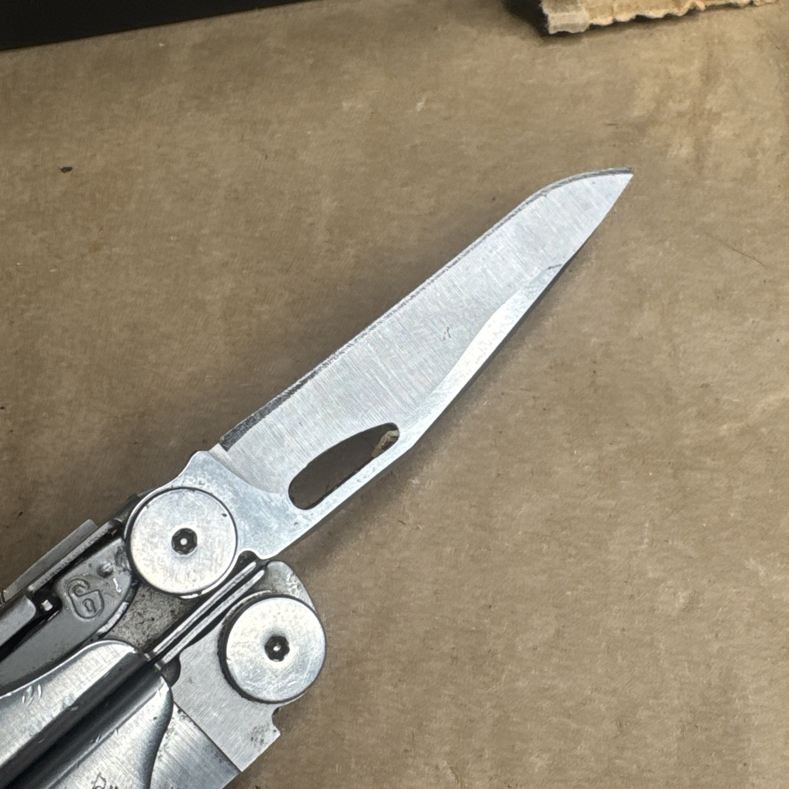 Leatherman Wave Silver Multi Tool Made in USA 18-in-1 Multitool Engraved