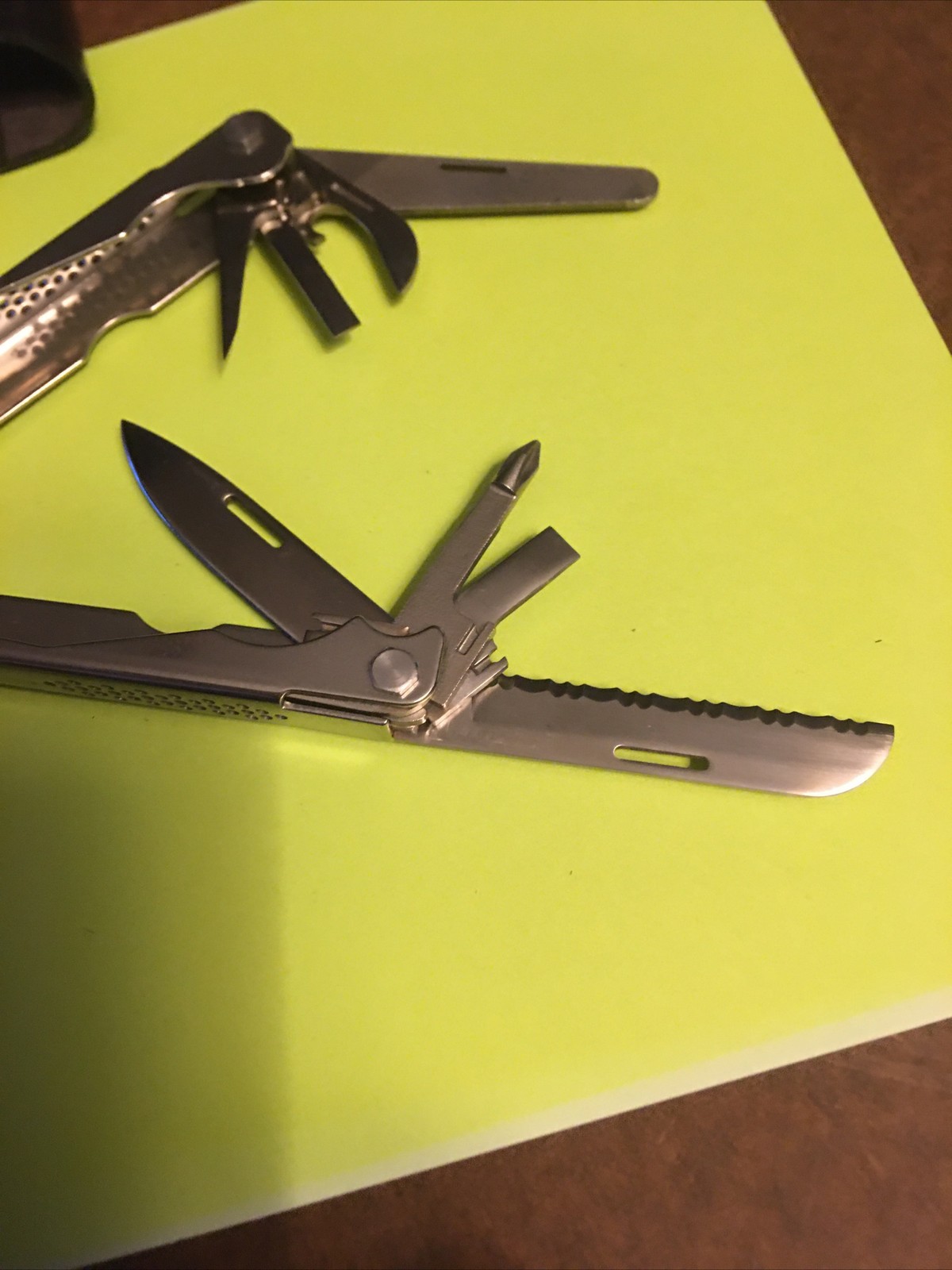 SOG USA Para Tool 10 Blades Pliers Measures Made USA Excellent Condition