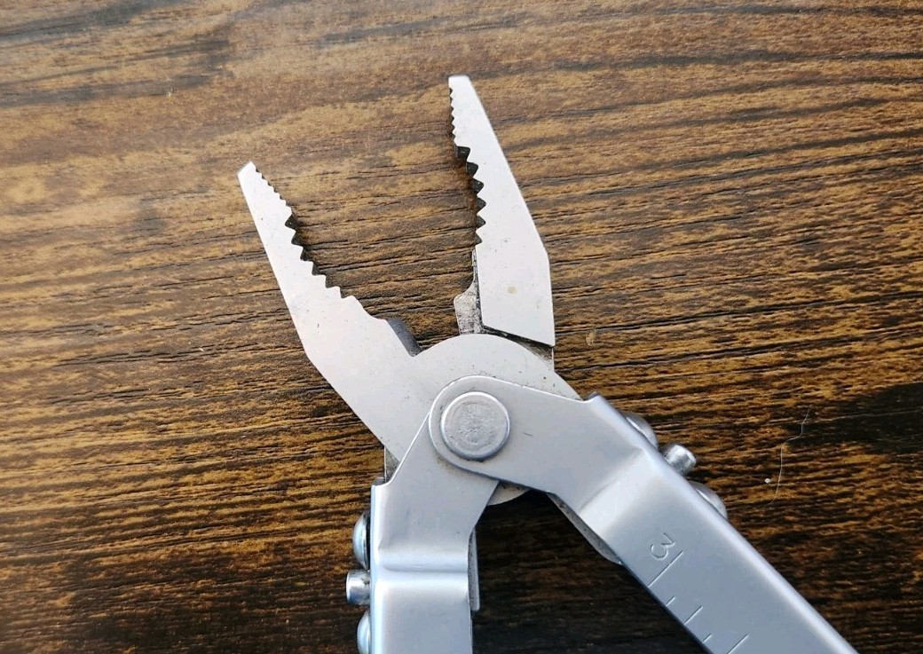 Gerber USA 600 Blunt Nose Multi-tool Pliers Knife w/ Sheath – Great – X14