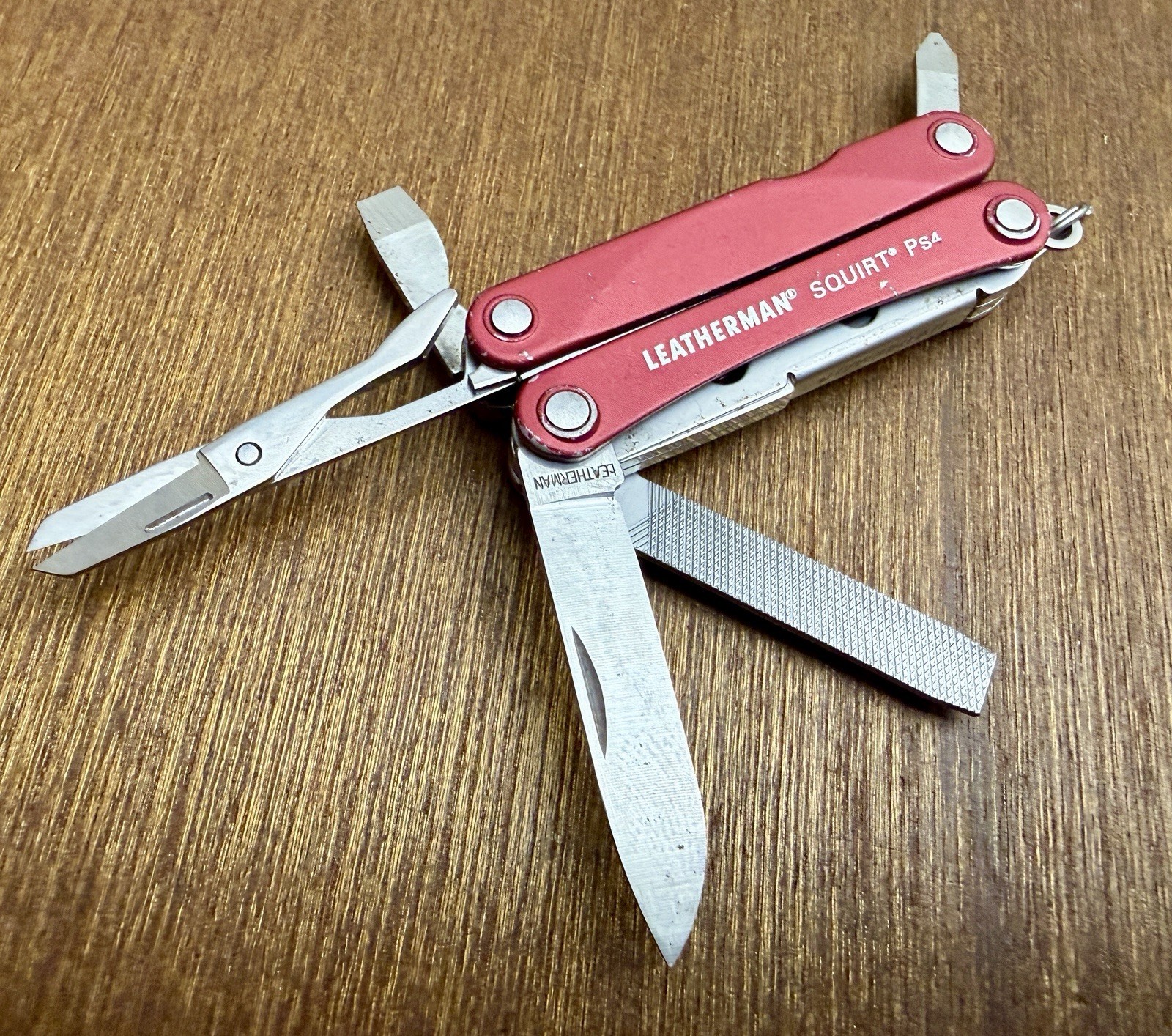 Leatherman Squirt PS4 Multitool.