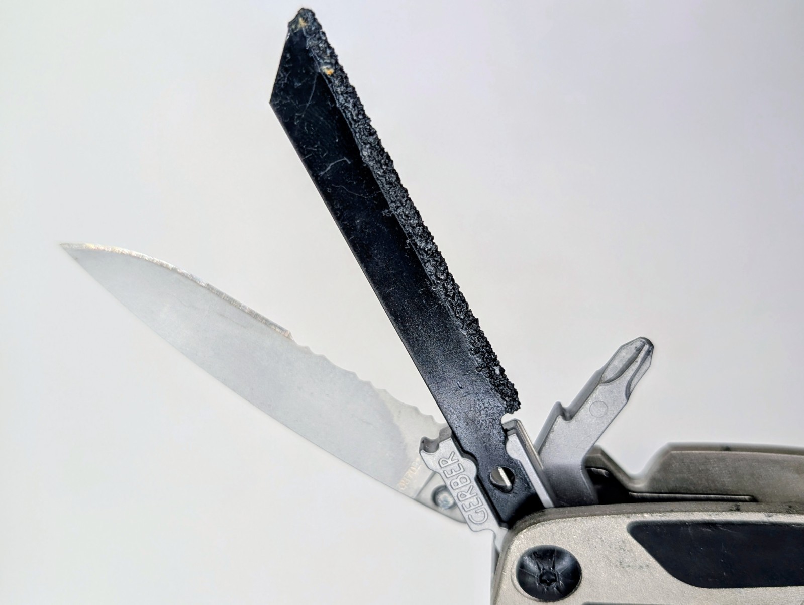 Gerber MP800 Urban Legend 12-In-1 Multi-plier w/ Rem Grit & Molle Sheath – VGUC!