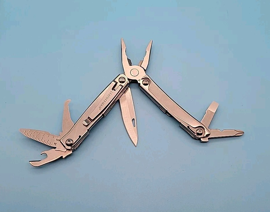Leatherman Rev Multi-Tool – Pliers, Knife, Screwdrivers, Can Opener, File