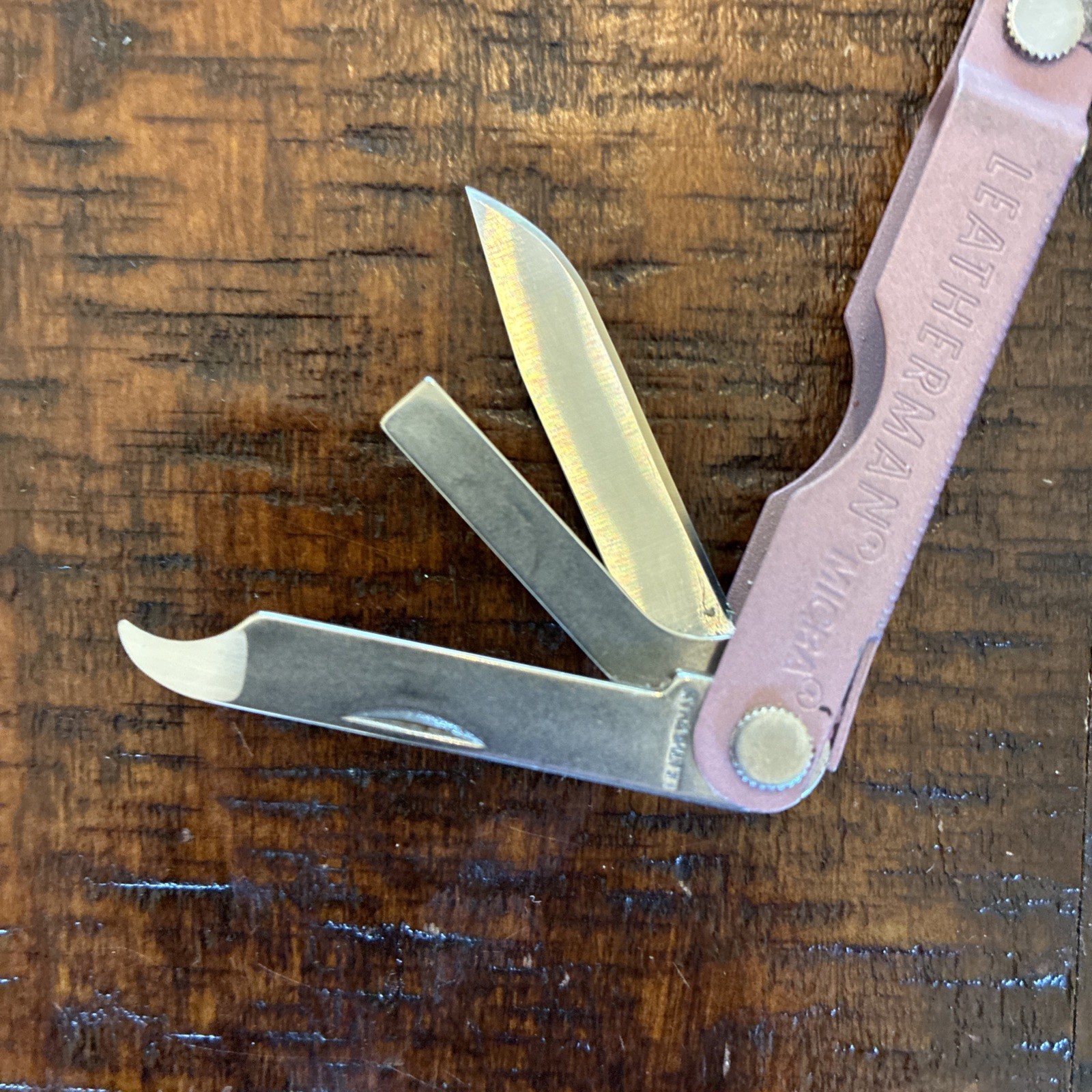 Leatherman Micra Heathered Blush 10 in 1 Multitool Anodized Aluminum – 02/24