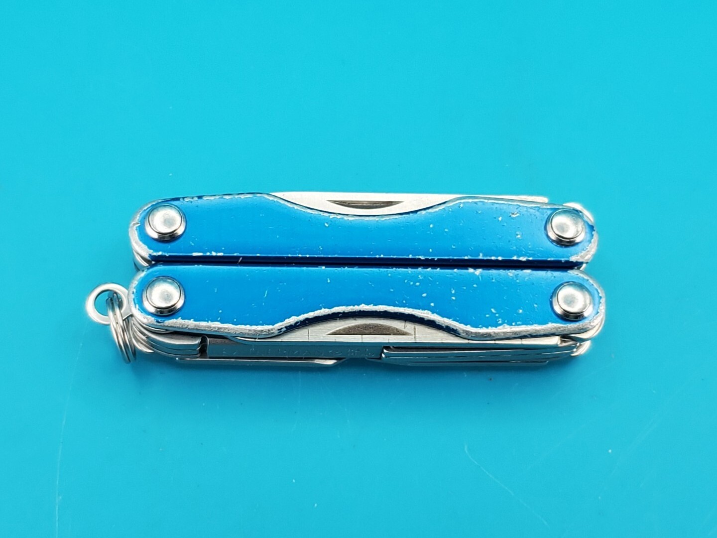 Leatherman “Squirt S4” Stainless Steel Multi Tool! BLUE!
