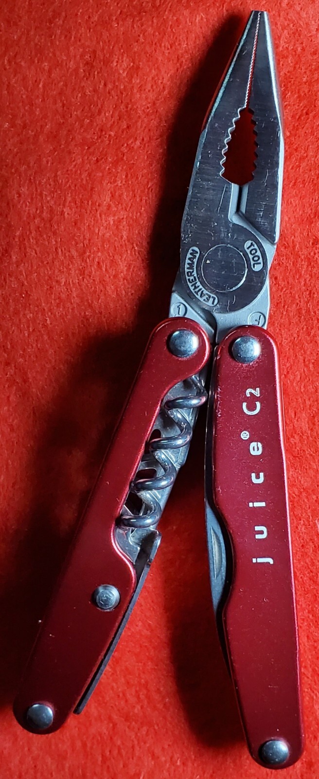 Leatherman Juice C2 Red multitool. Discontinued -RARE Editon