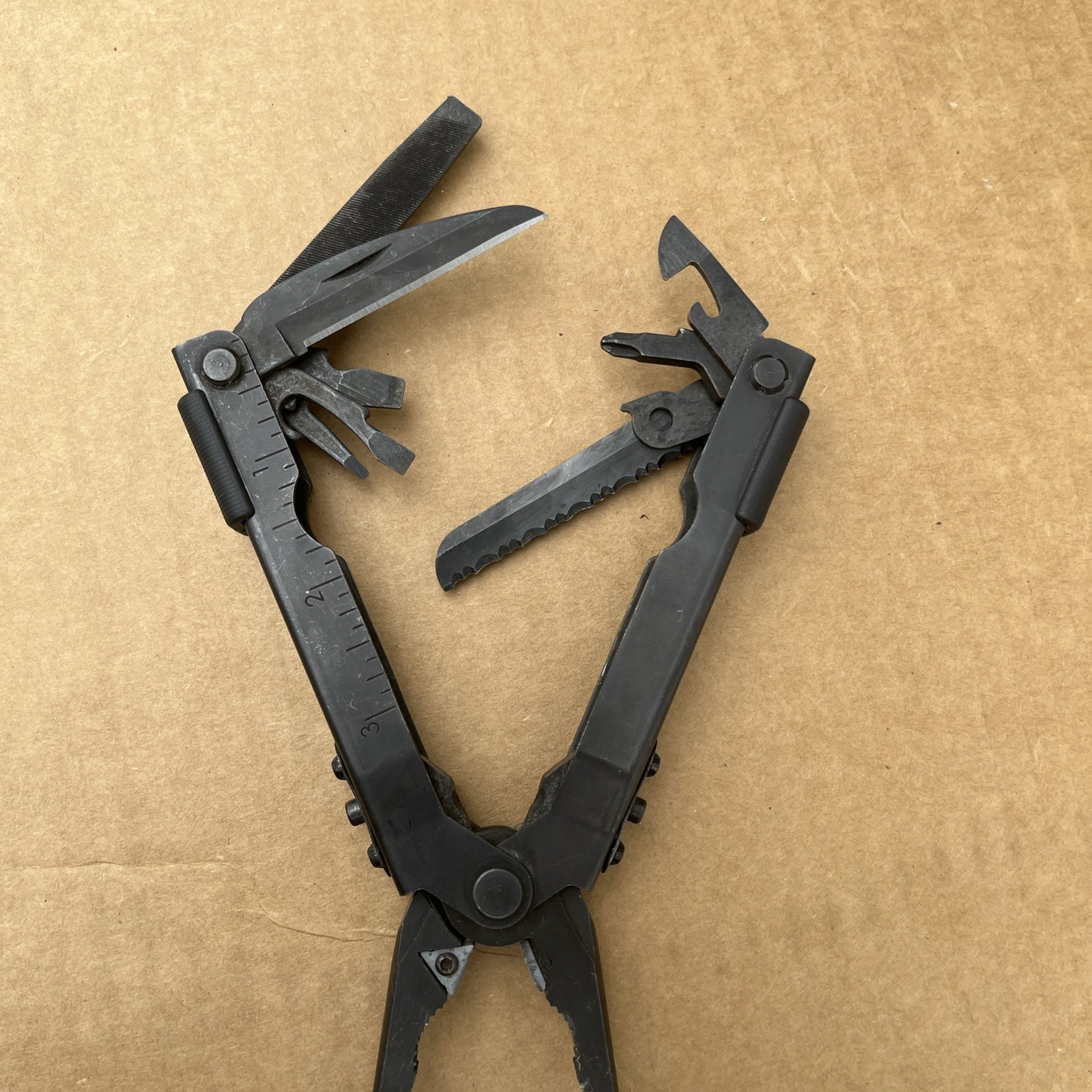 Gerber MP600 Black Oxide Needle Nose Multi Tool Plier Knife Carbide Cutter stck5