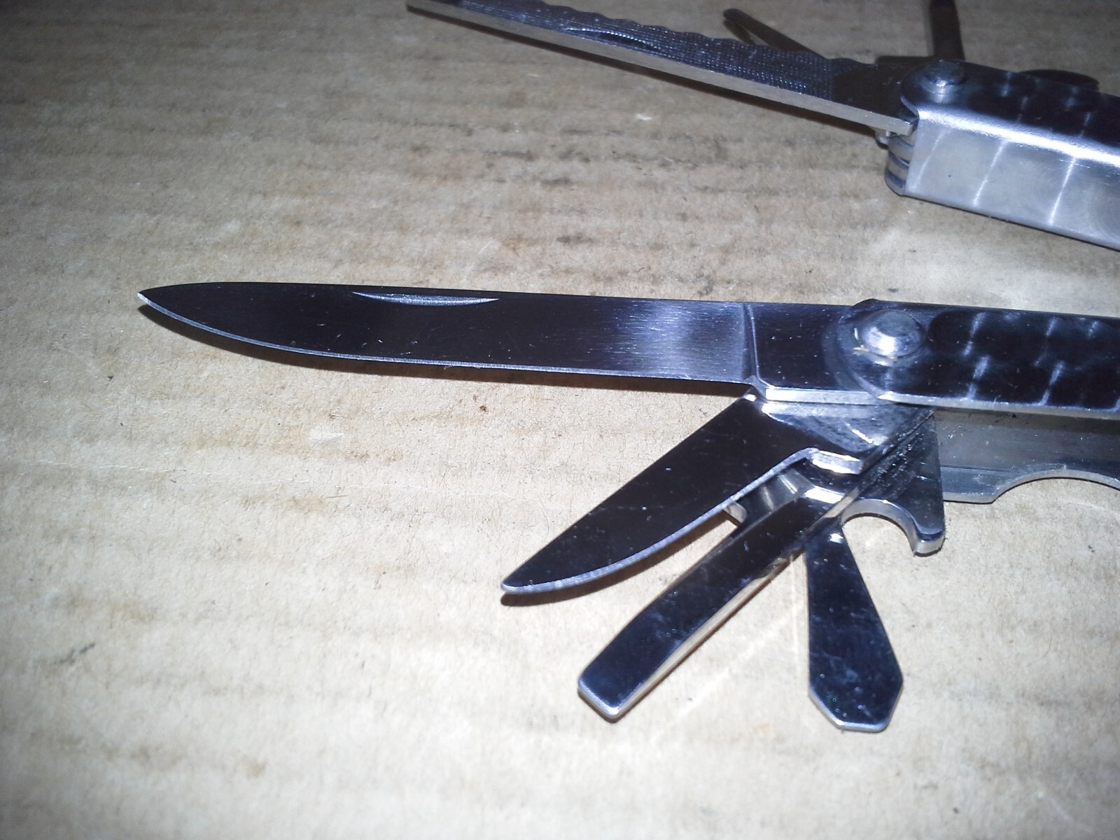 Sheffield Stainless multi tool Made in China Working , VGC