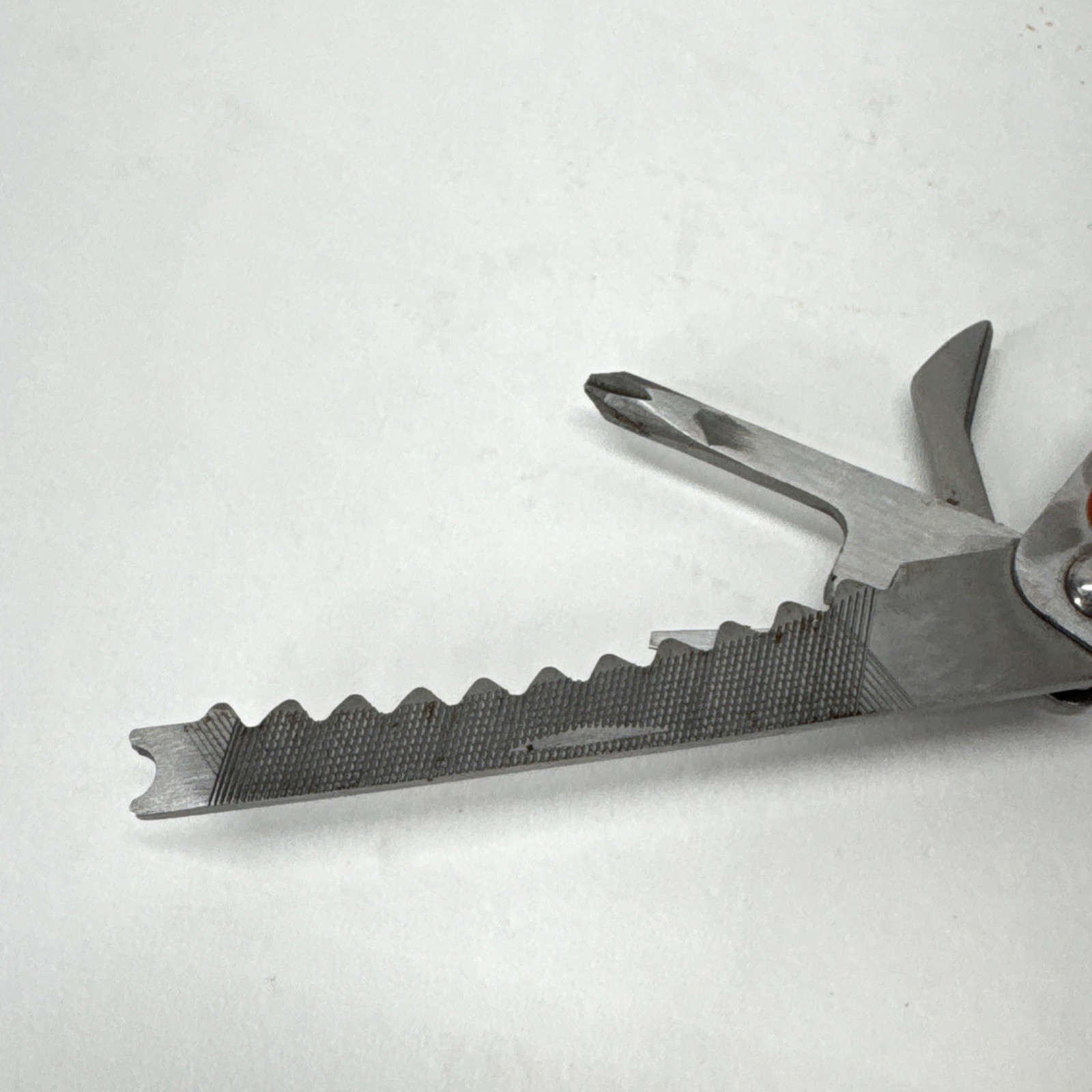 NICE – SHEFFIELD STAINLESS STEEL FOLDING PLIERS & MULTI TOOL 1200E