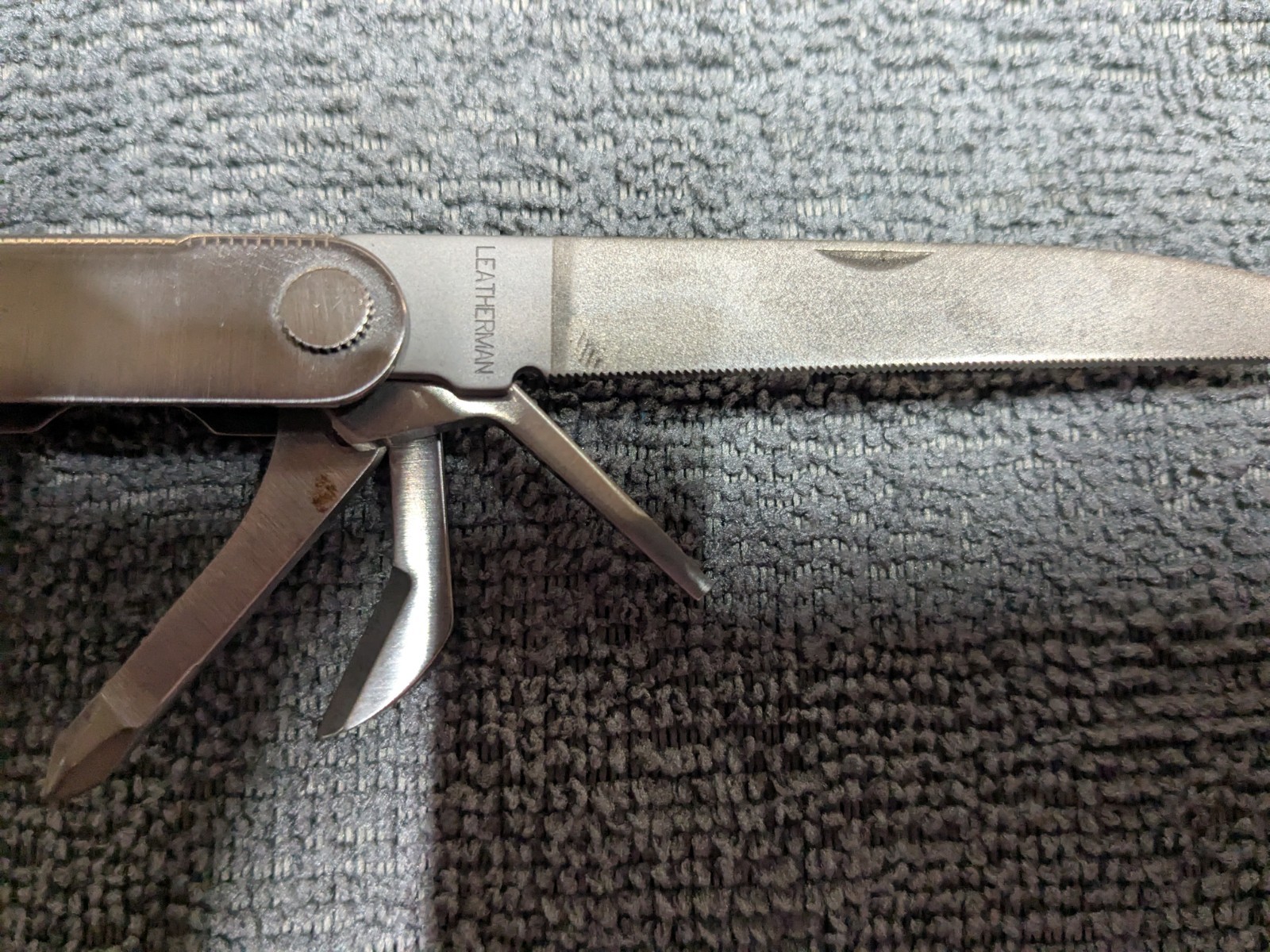 LEATHERMAN PSTii MULTI TOOL with Lightly Handled SHEATH (04/02 date Code)