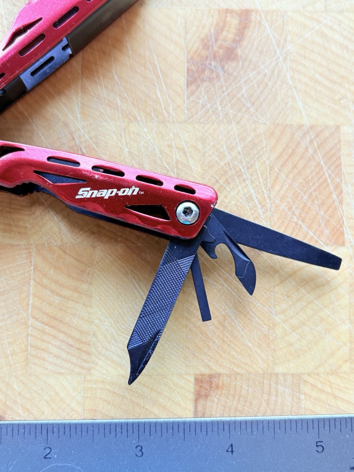 SNAP-ON Multi Tool Black Stainless Steel Red Handle Easy Grip 9-in-1 NICE !!