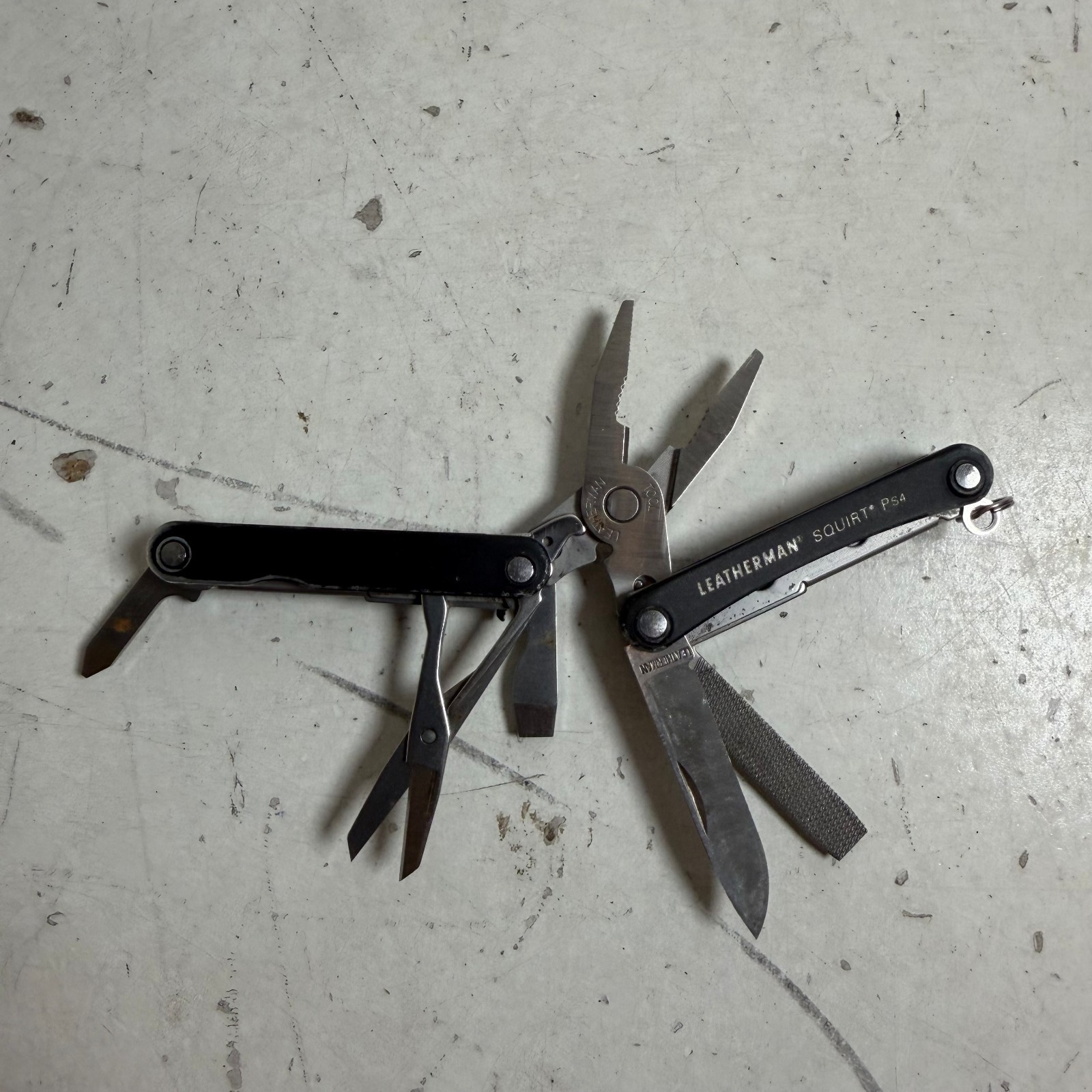 Leatherman Squirt PS4 Black Stainless Steel Lightweight Compact Plier Multitools