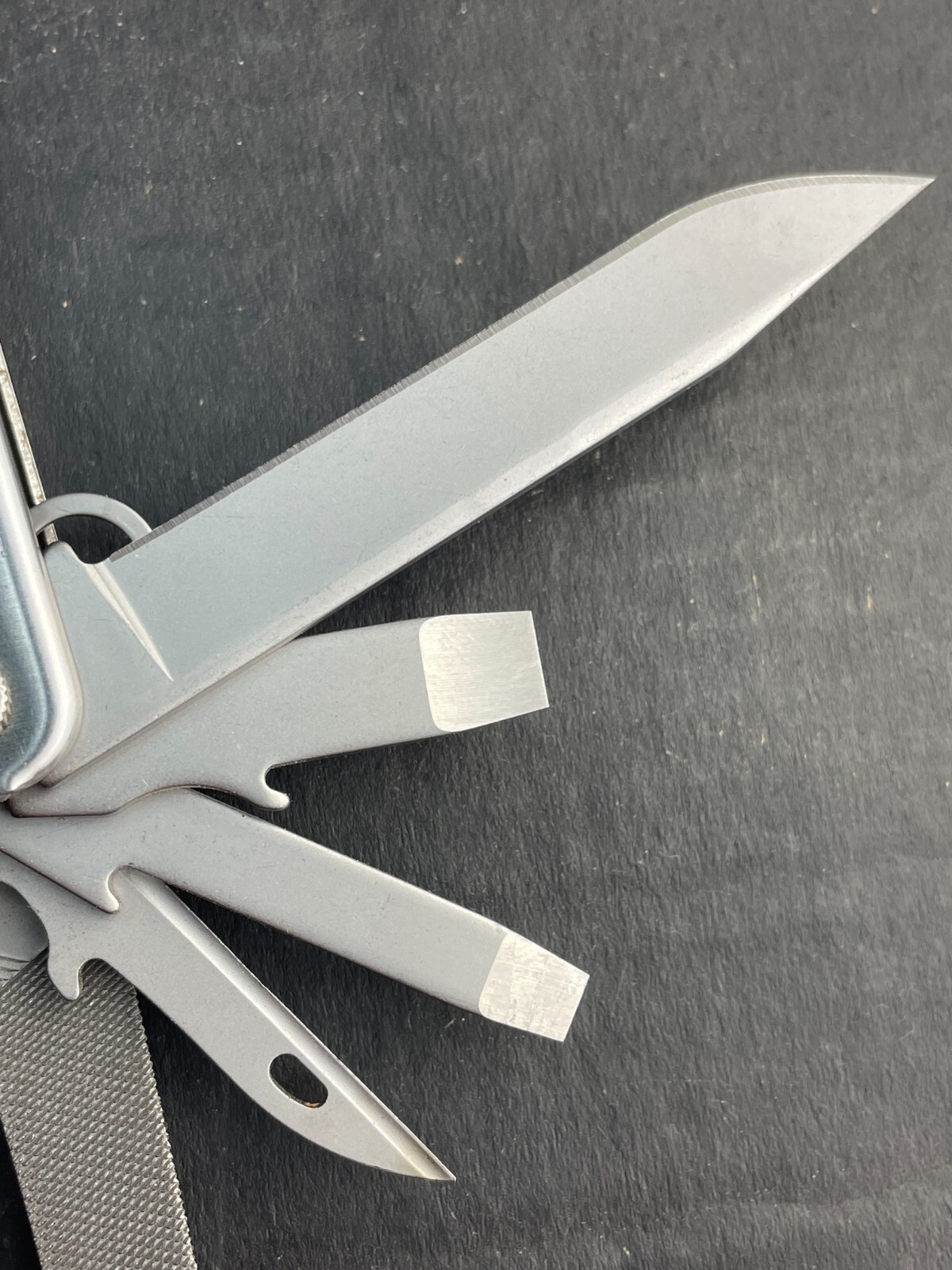 Leatherman Core Multi-Tool Stainless Steel Knife Pliers – Parts/Repair