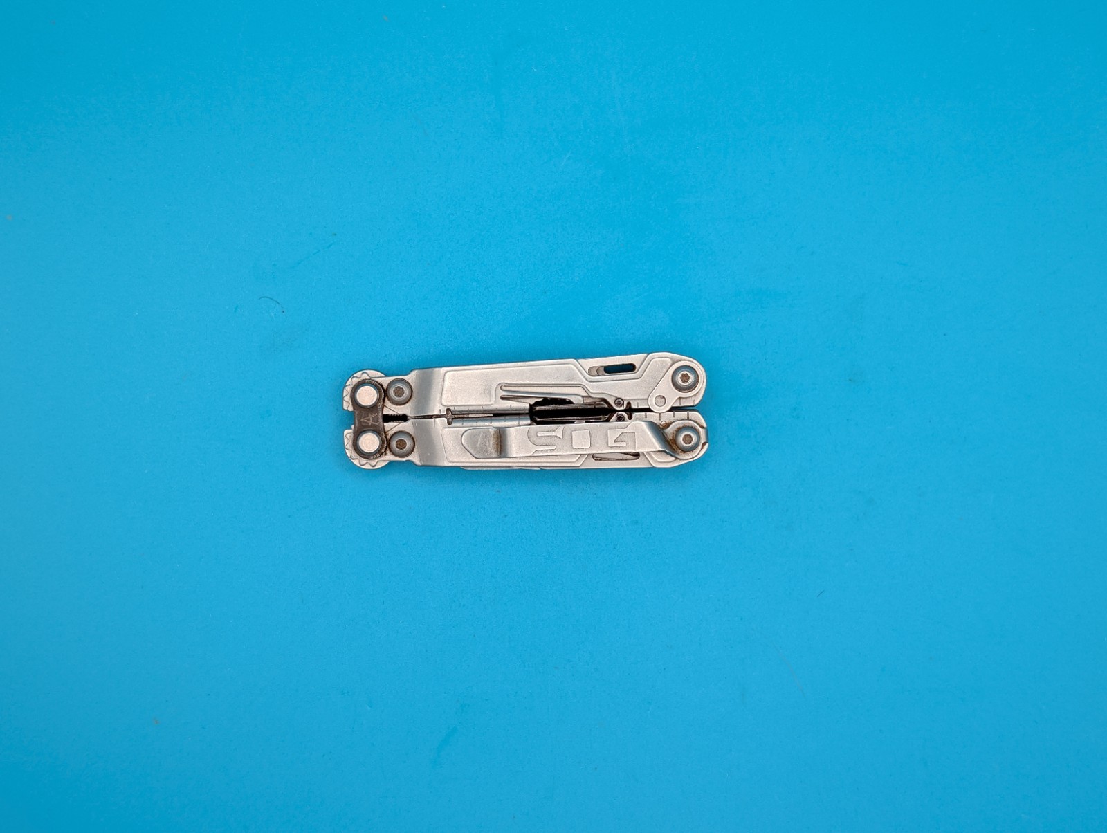 SOG PowerPint Tool Compact Lightweight Silver Multi-Tool!