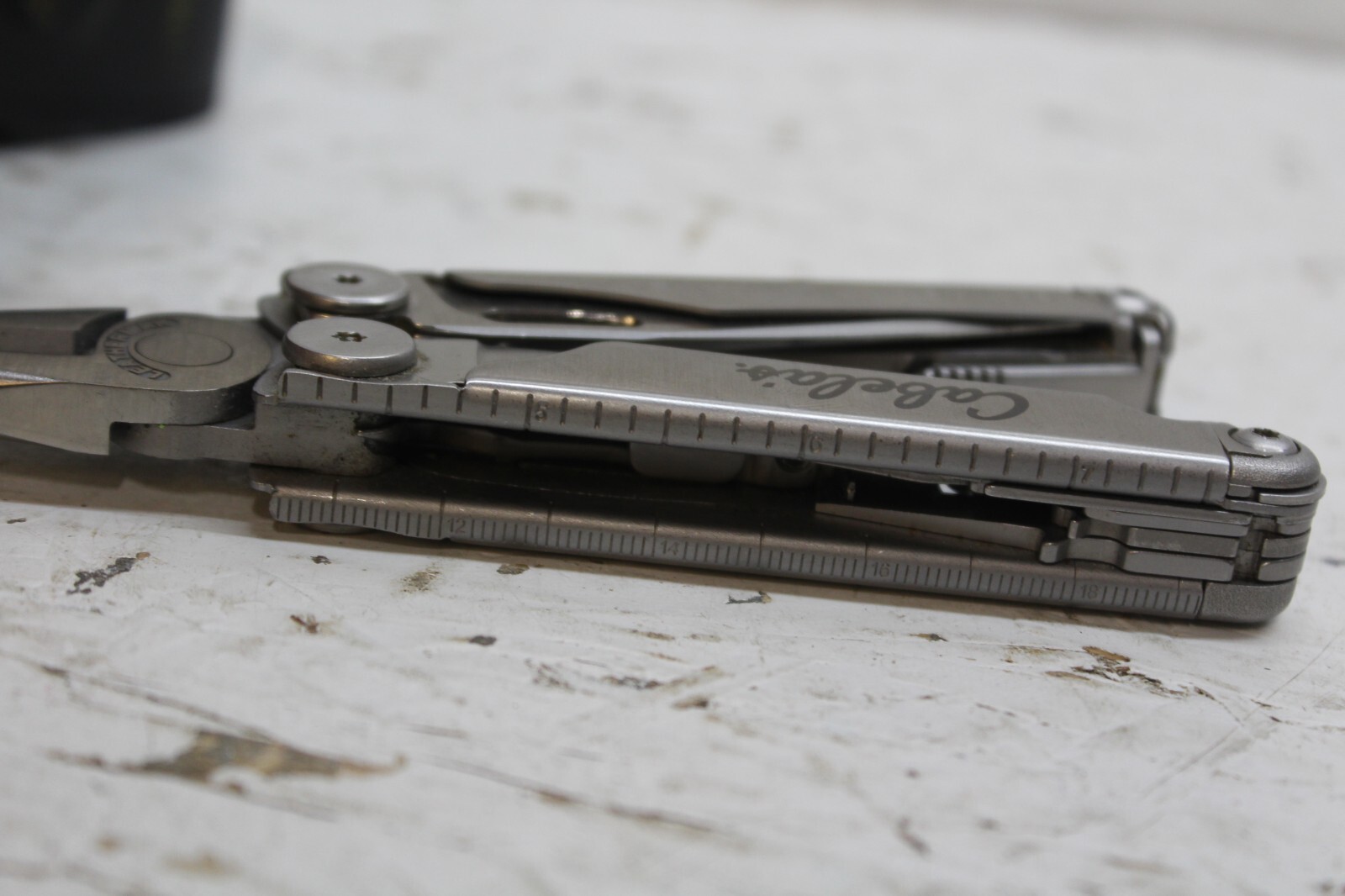 Leatherman Wave Cabelas Knife tools with LEATHER Pouch