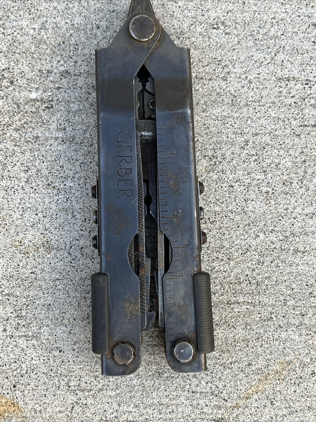 Gerber MP600 Multi-Tool Multi-Plier Black Oxide ( See Pictures )