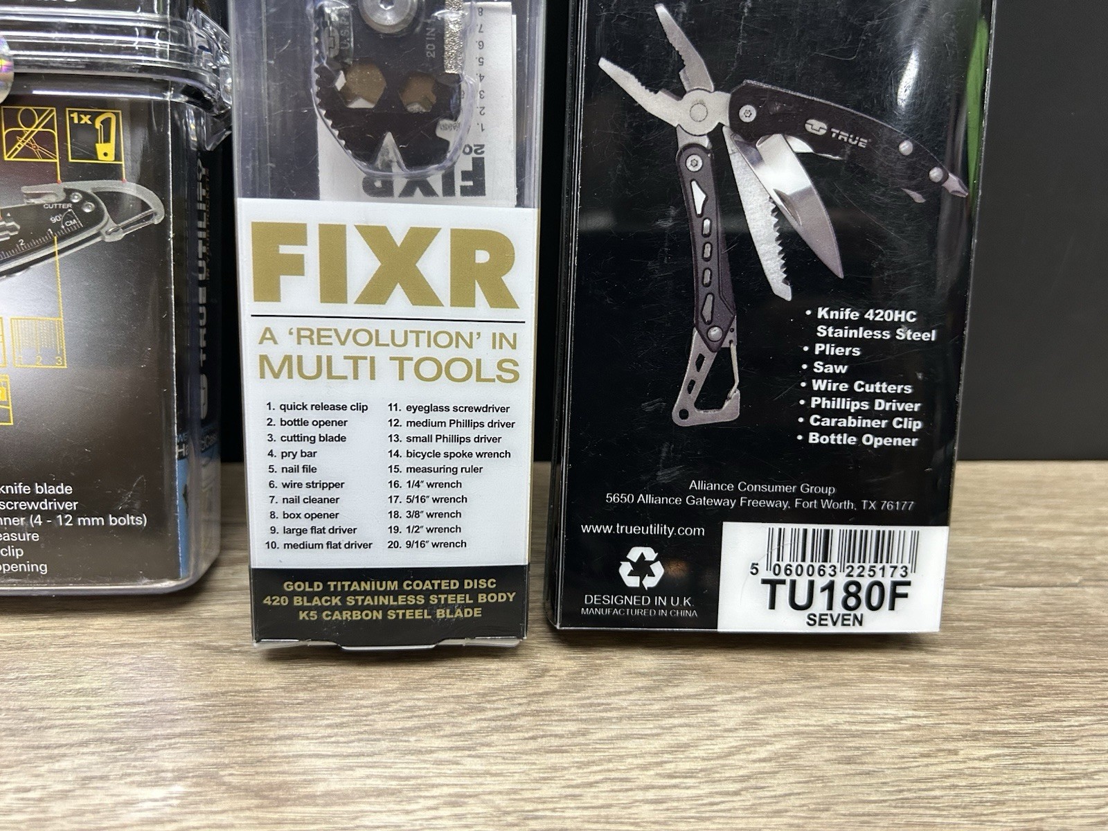 True Utility SmartKnife, FIXR, Seven, Compact MicroLite Multi-tool Lot Of 4 New