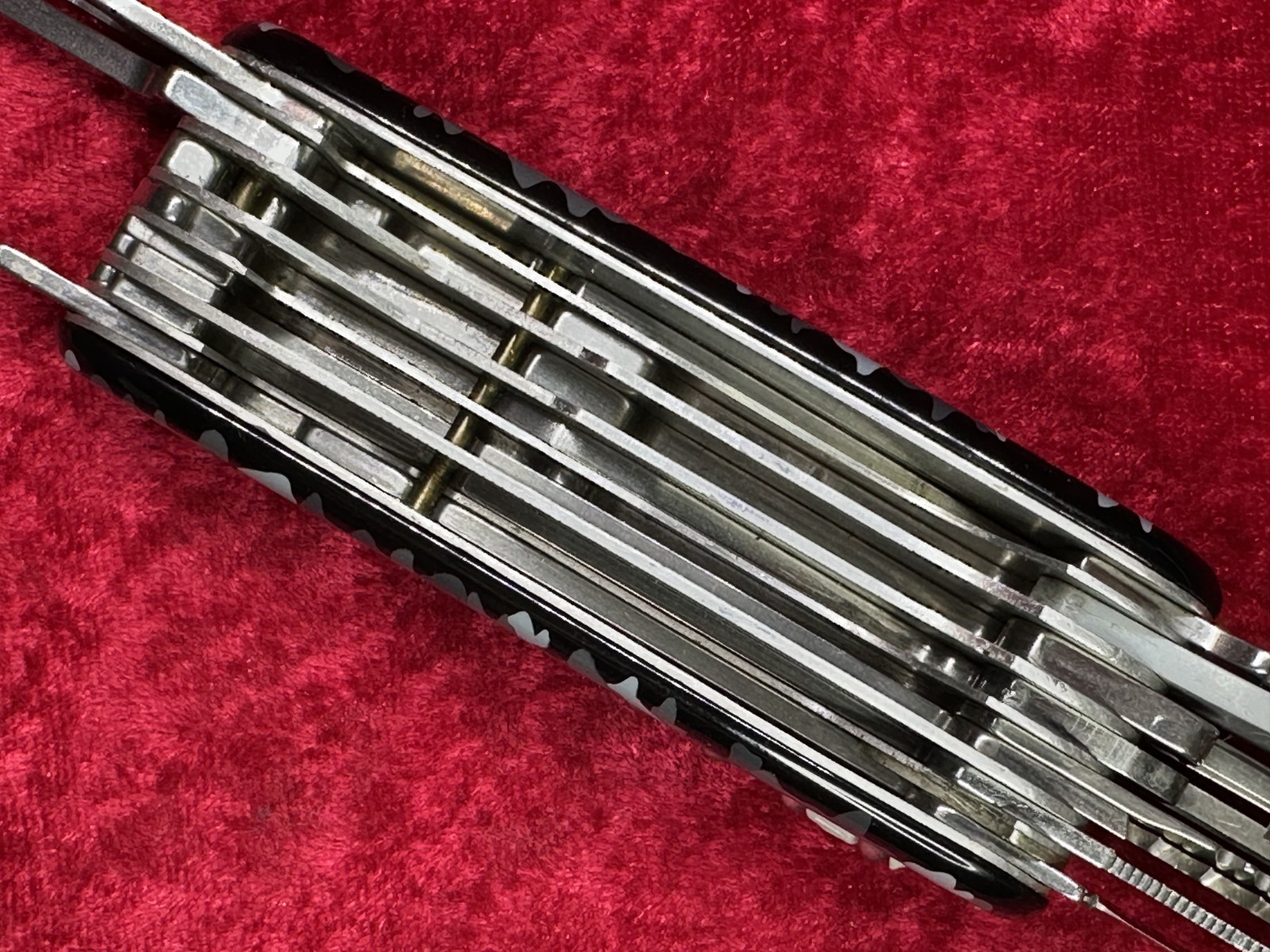 Victorinox SwissChamp Navy Camo Swiss Army Knife 91mm 21 Tool 8 Layer (684)