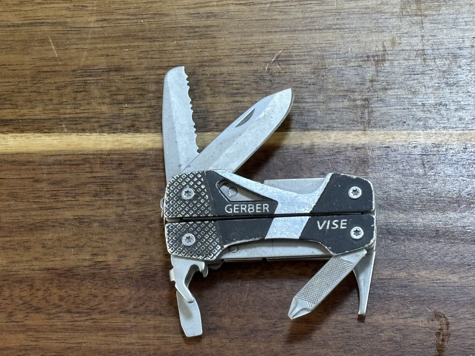 Gerber Vise Multi Tool Multitool Knife Pliers Folding EDC MICRA Tool 19 40