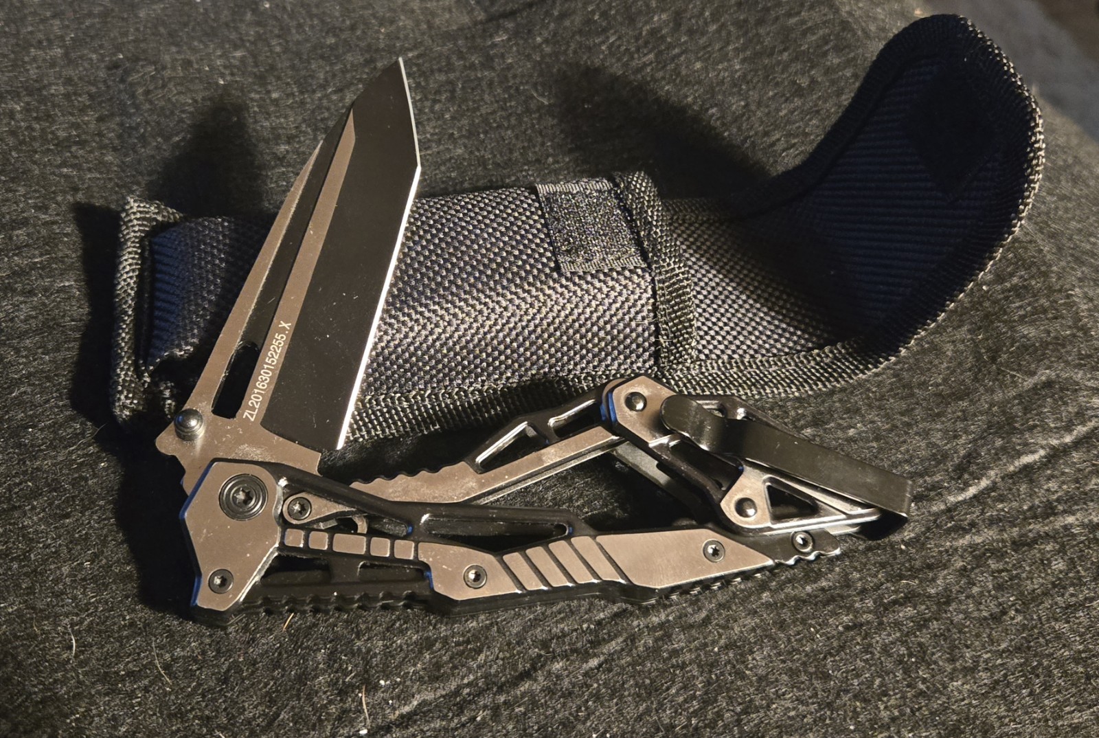 JINJUNLANG Multi-Tool Straight Edge Steel Knife Black Silver