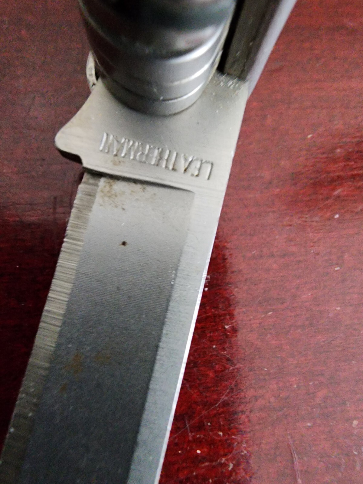 RETIRED 2008 COLLECTIBLE LEATHERMAN CORE 0908 MULTI-TOOL W/LEATHER SHEATH