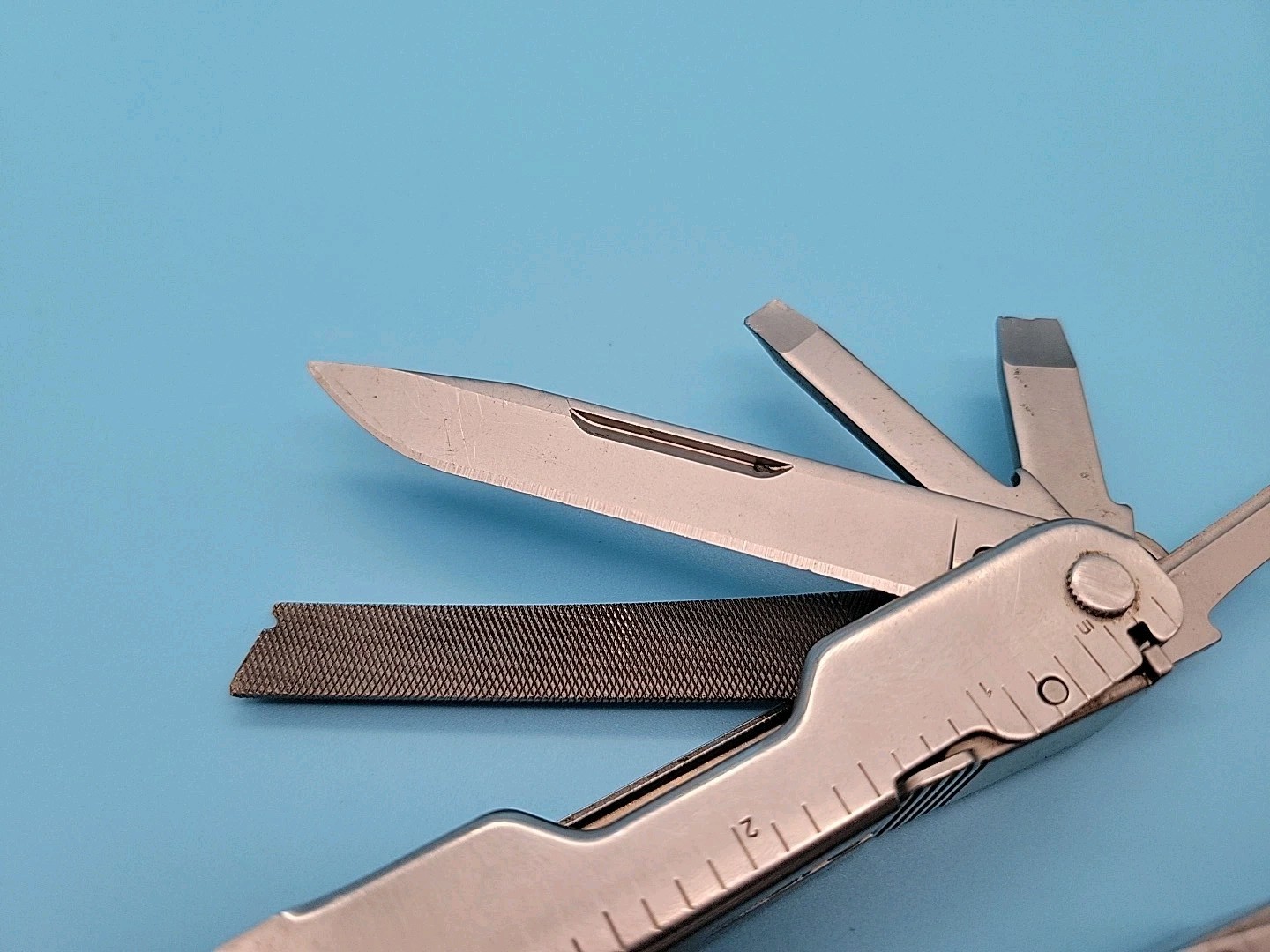 Leatherman Super Tool 300 Multi-Tool – Dated 1011 – Pliers, Knife, Saw, File