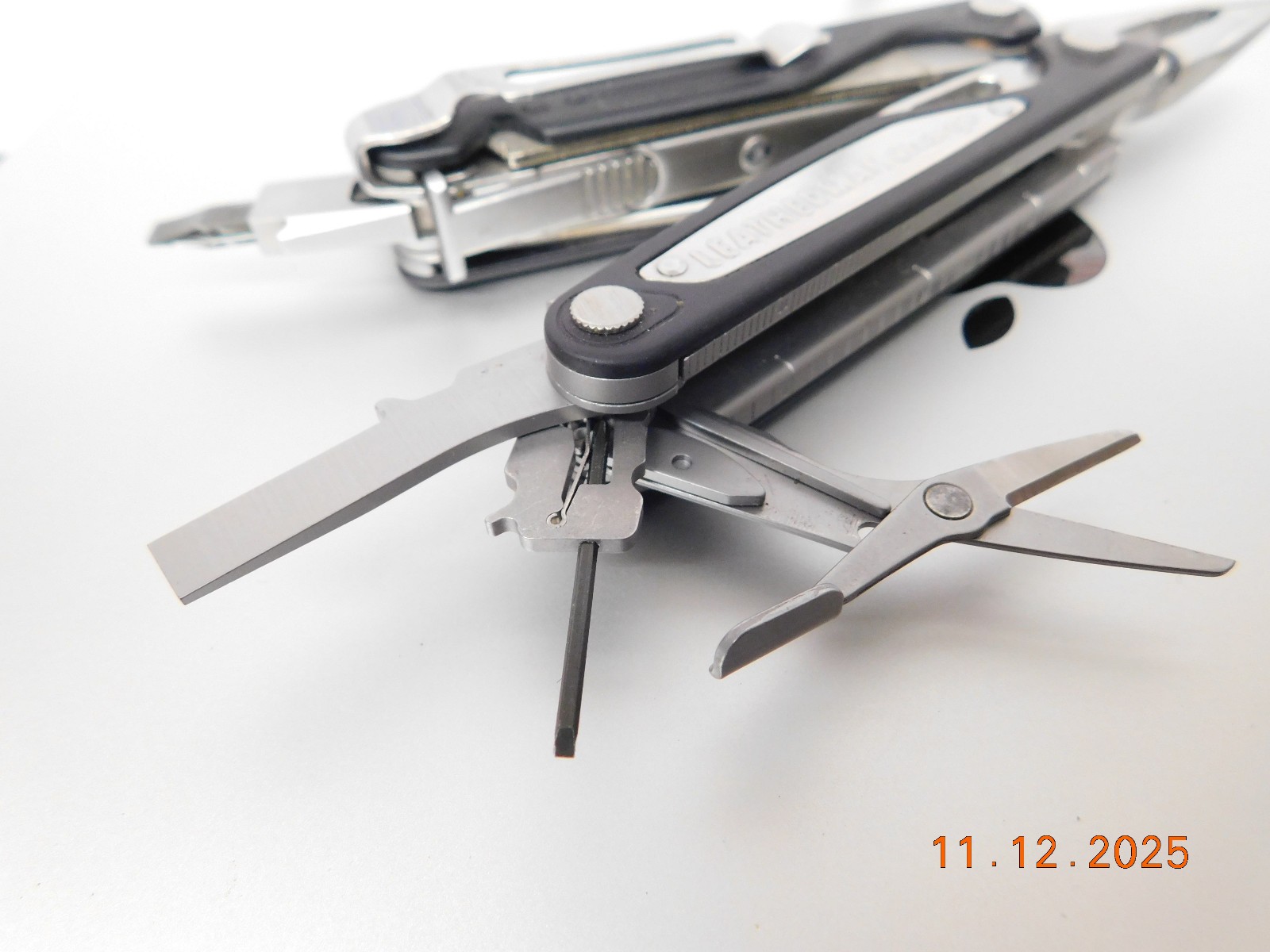 Leatherman Charge AL Multi-Tool Knife Plier Wire Cutter Scissor Saw, retired
