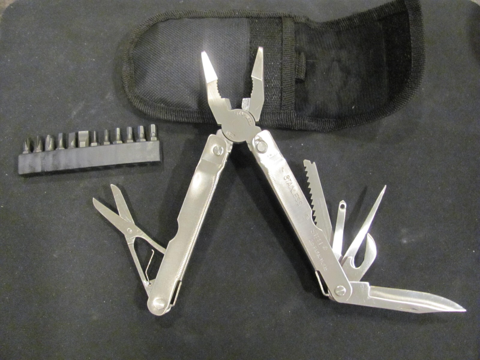 Multi Tool Branded by Carborundum Abrasives with case and driver bits NEW CS
