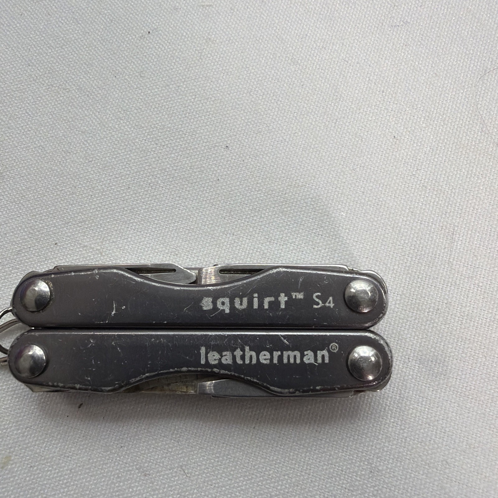 Leatherman Squirt S4 Multi-Tool, Key Ring, Retired, GRAY! Six Different Tools