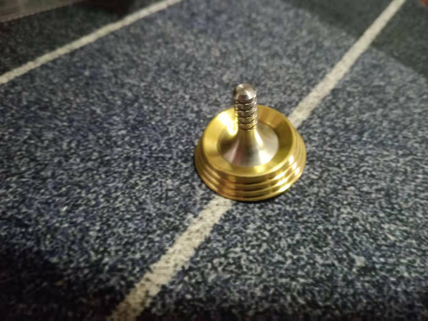 New Stainless steel+Brass Hand Twisting Spinning Top Gyro Gyroscope Toys