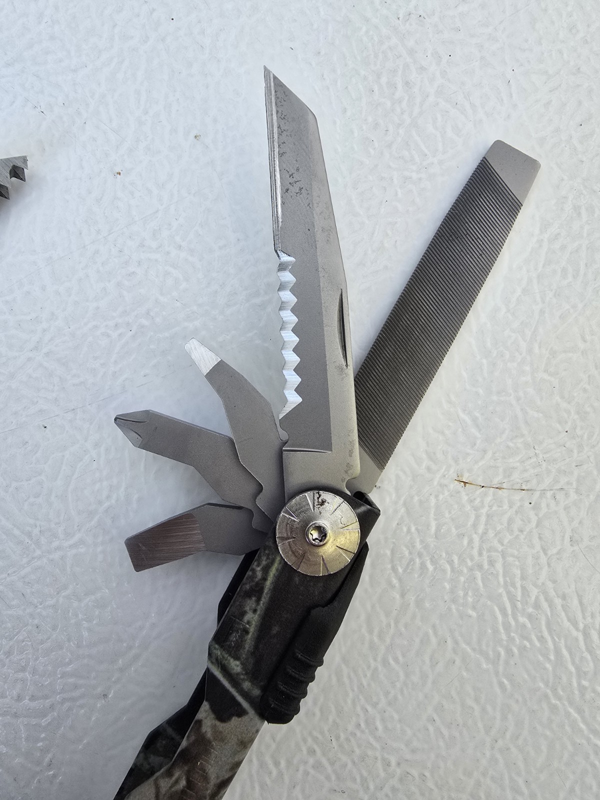 Gerber Diesel Camo Multi-Plier Multi Tool Needle Nose w/ Gerber Sheath