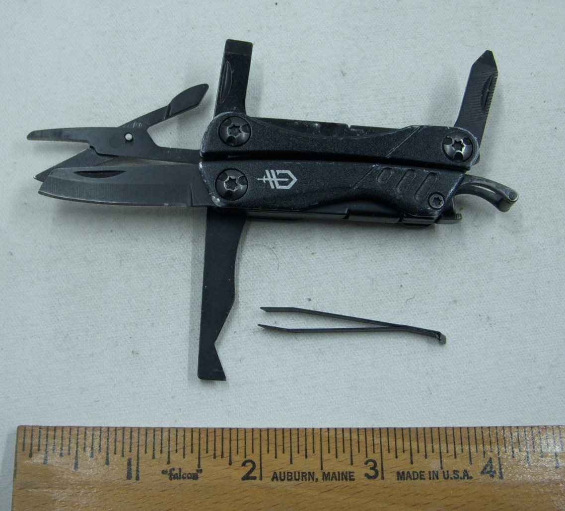 Gerber Dime 4660524D1 Black 11 Function Multi Tool