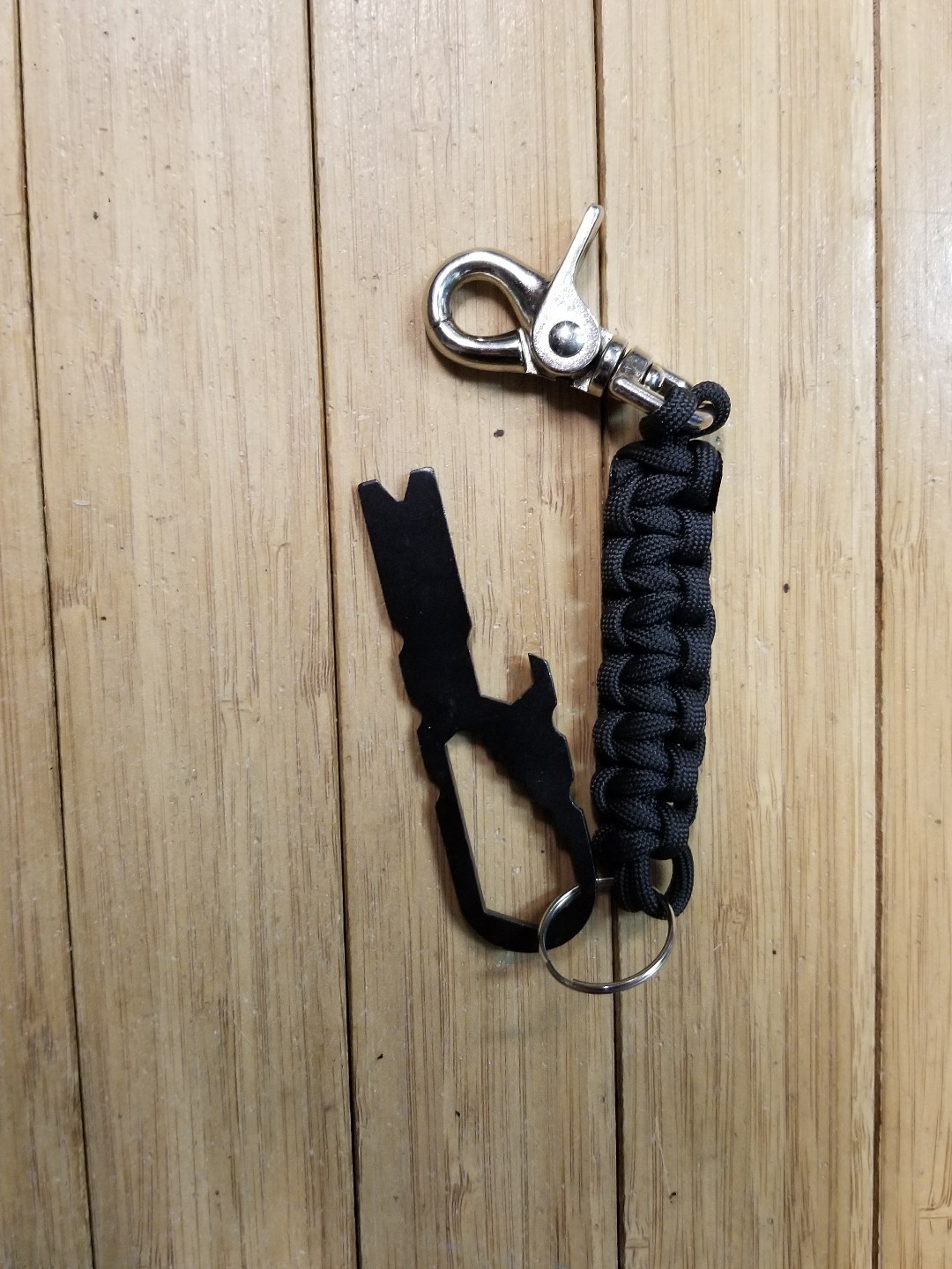 multi tool prybar edc paracord survival w/ lanyard and quick clip new!!
