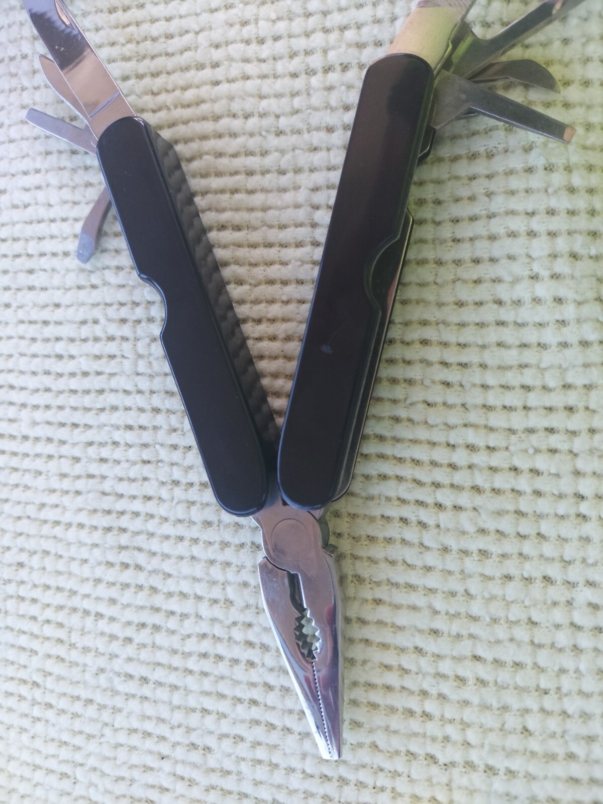 Multi Tool Utility Knife With Case.