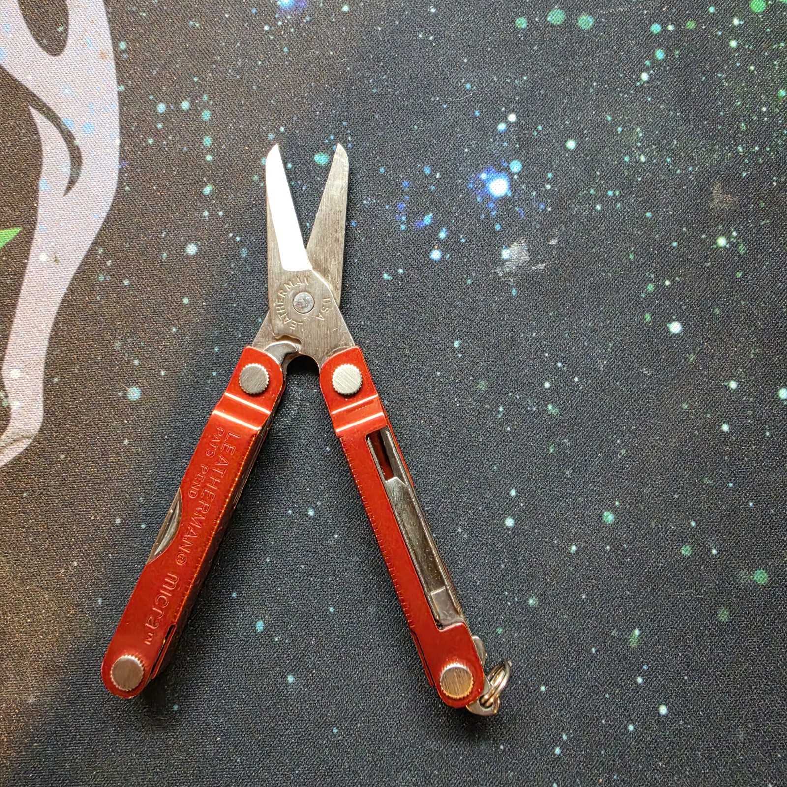 Leatherman Micra Red 10-in-1 Multi-Tool Knife Scissors Tweezers Lanyard