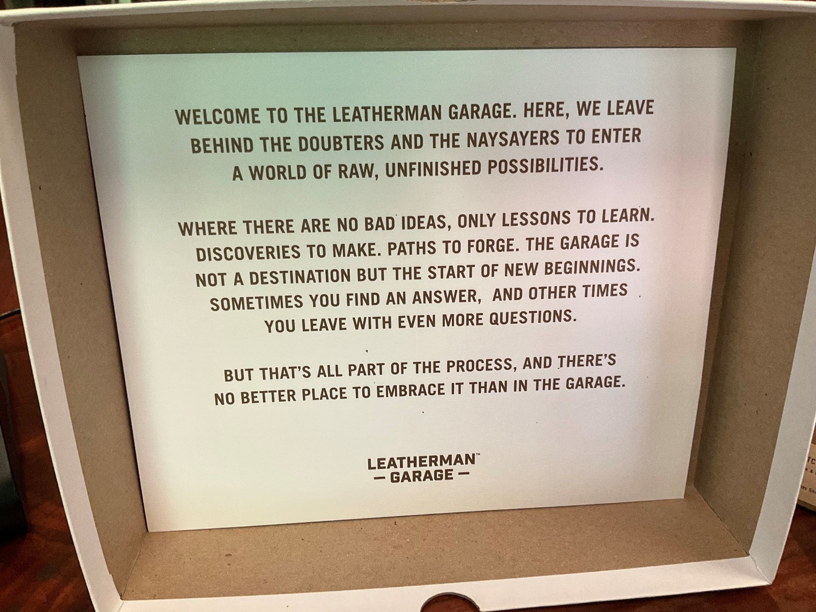 Leatherman Garage Batch 005 40th Anniversary WHITE MagnaCut – MINT CONDITION