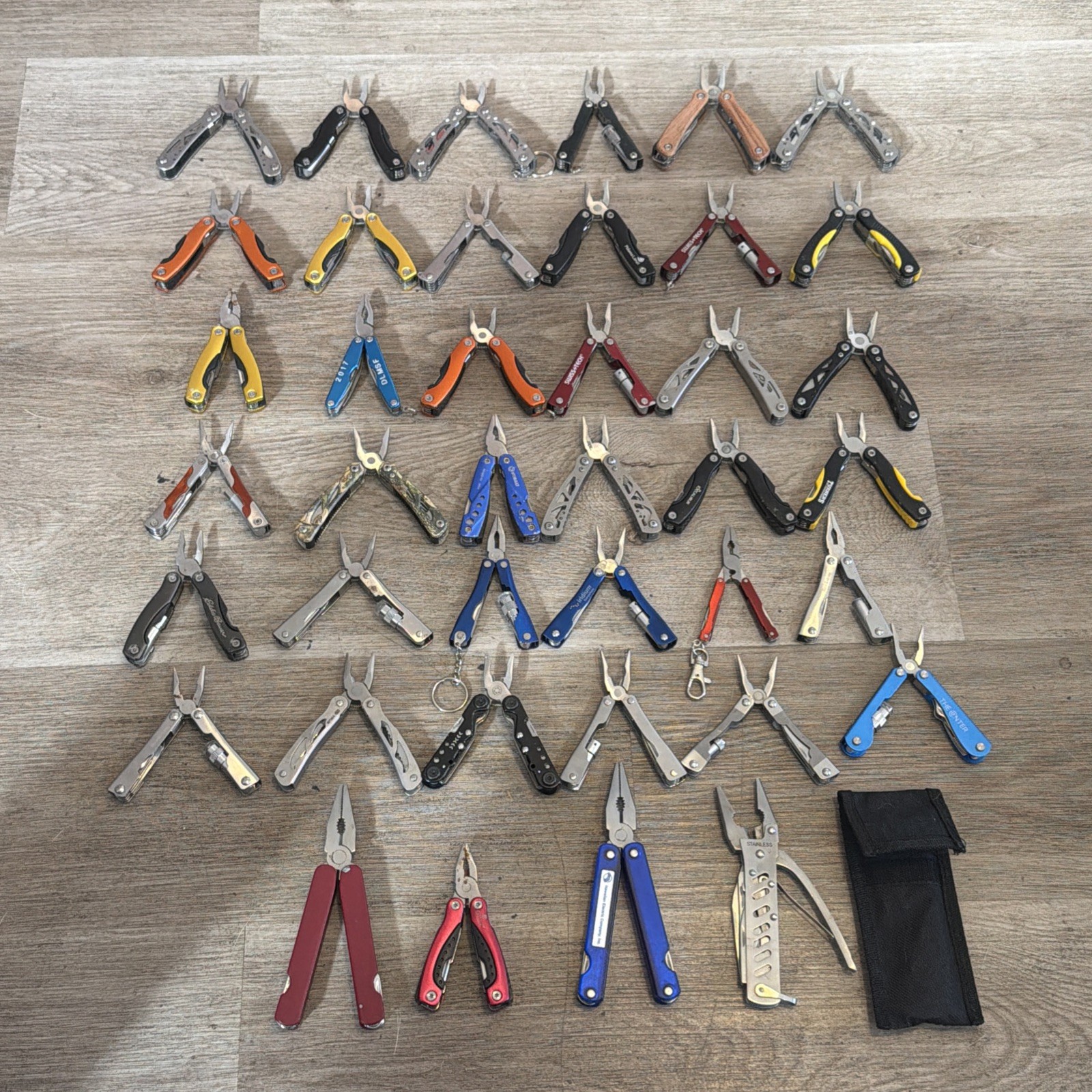 Lot Of 40 Multi Tools Pocket Knives Pliers Knife Tool Clean Outdoors Hunting