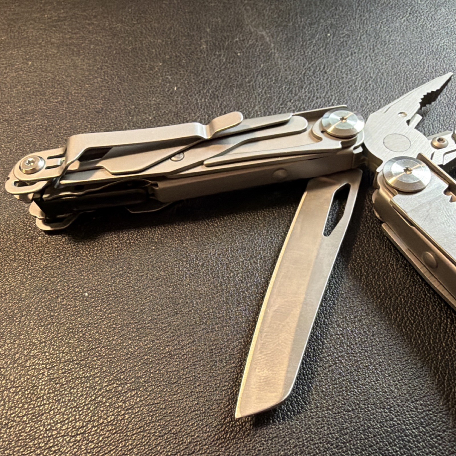 Silver Multi-Tool Plier Knife Saw Stainless Steel Sheath Lanyard