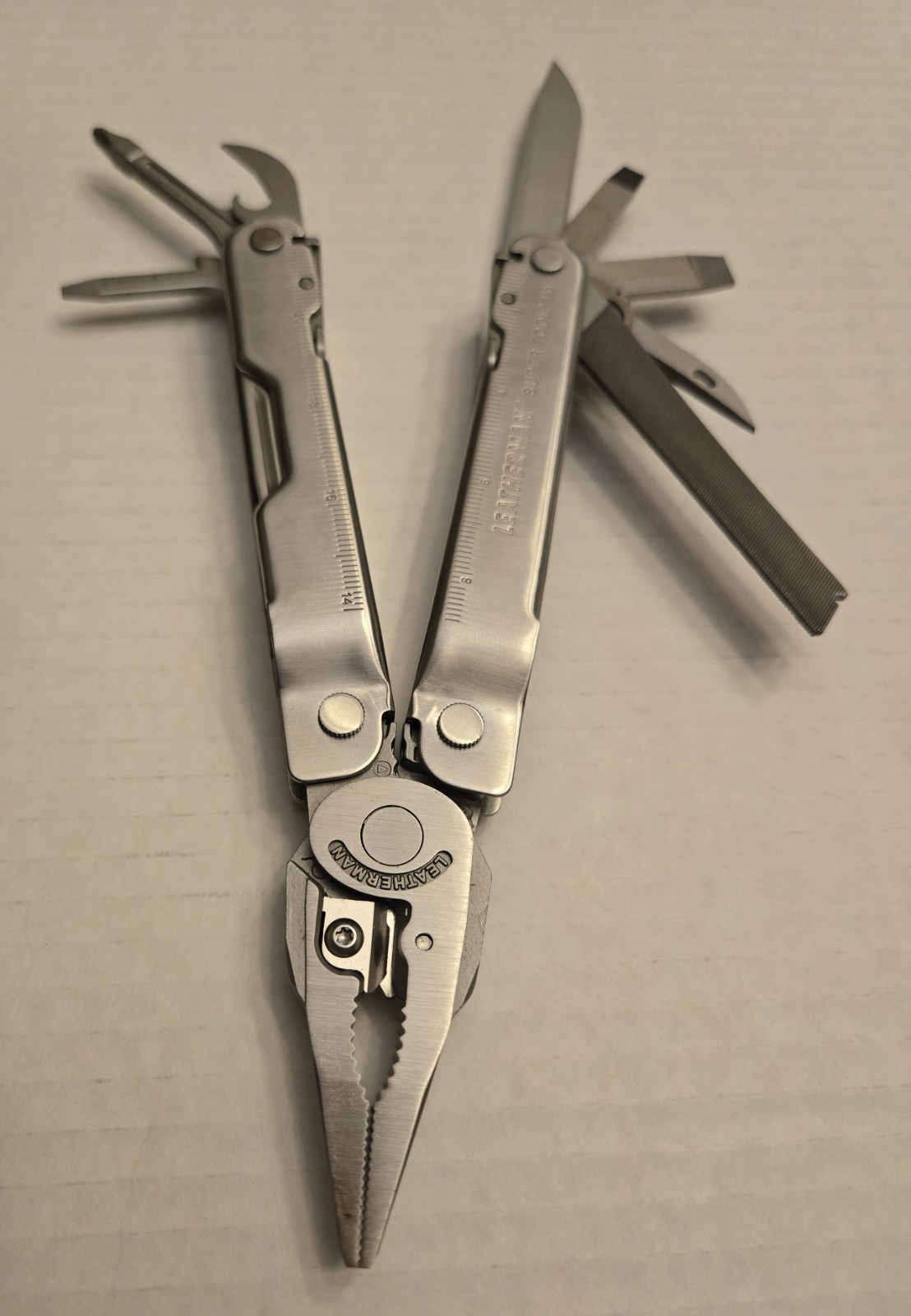 Leatherman Super Tool 300 Stainless Steel Multi-Tool – New/Unused – Open Box