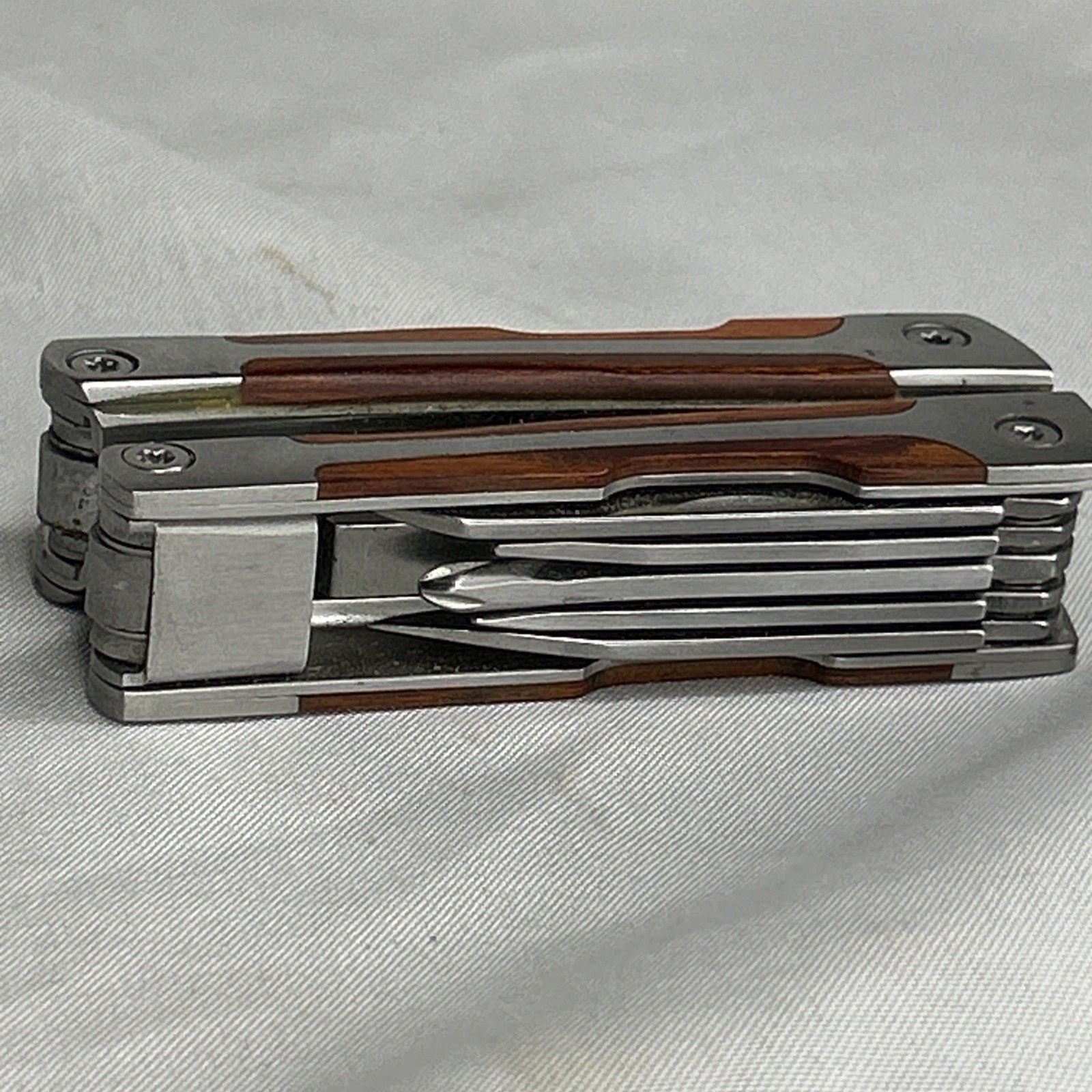 Winchester Trail Wood Stainless Steel 2CR Multi Tool 12 Tools Y2K Vintage Knife