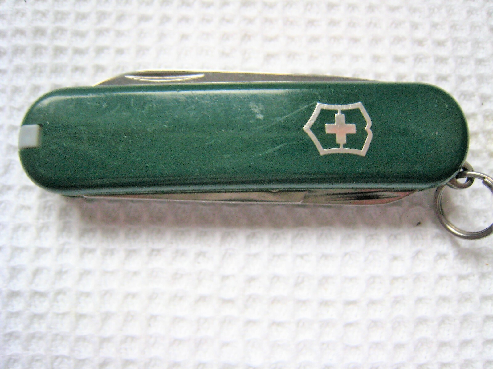 SWISS ARMY POCKET KNIFE VICTORINOX CLASSIC SD MINI MINIATURE SMALL TINY KEYCHAIN