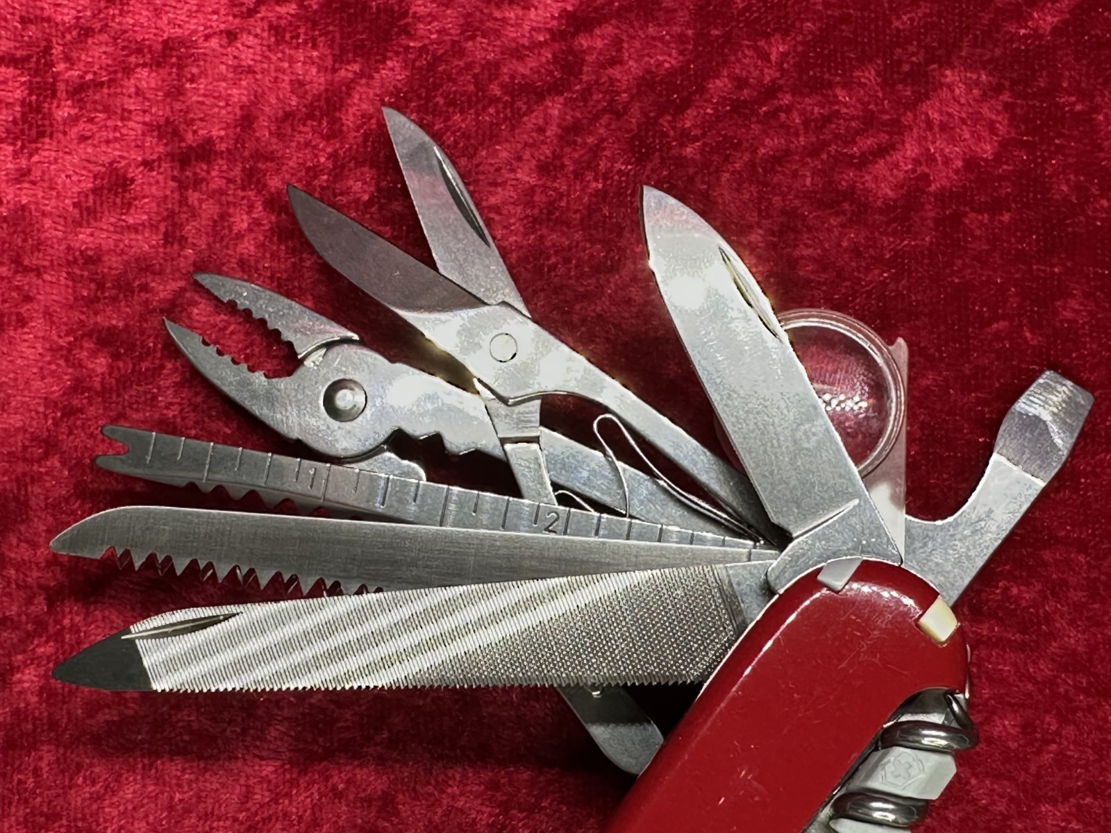 Victorinox SwissChamp Red Swiss Army Knife 91mm 33 Function 22 Tool 8 Layer($55)
