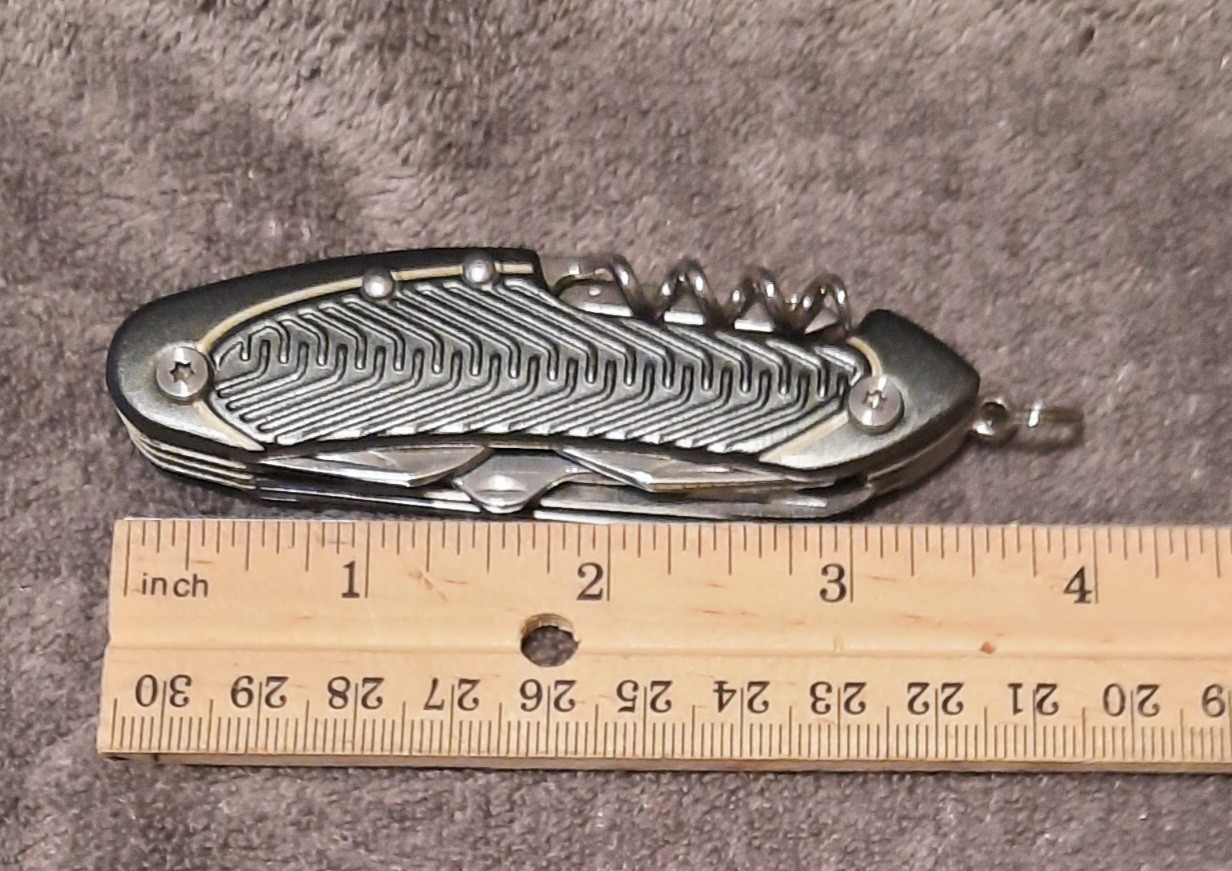 X Gear – Multi-Function Tool – Pocket Knife – Grey – Used